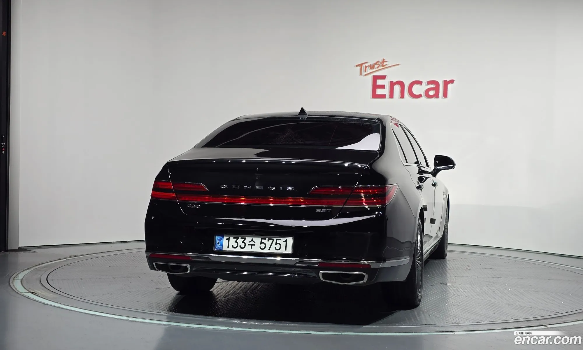 Genesis G90 2019 KMHG141ABKU066533 — 4