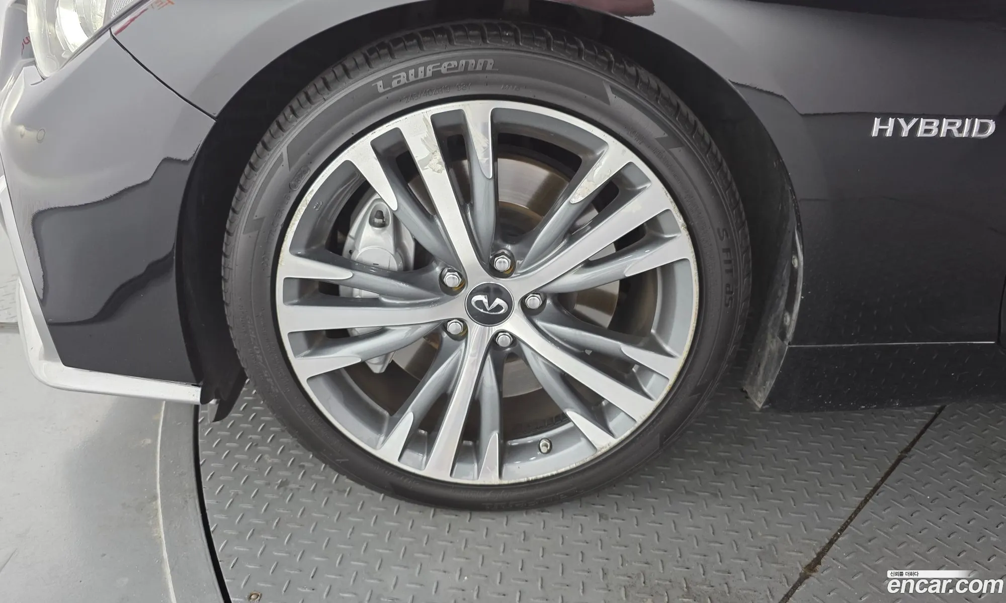 Infiniti Q50 2017 JNKAV71E3JM170063 — 14