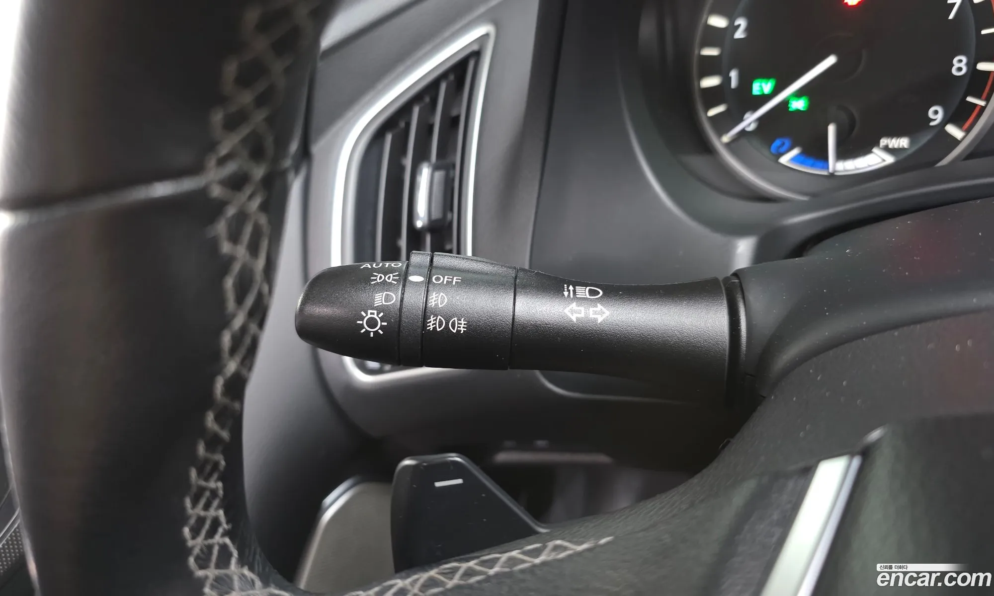 Infiniti Q50 2017 JNKAV71E3JM170063 — 8