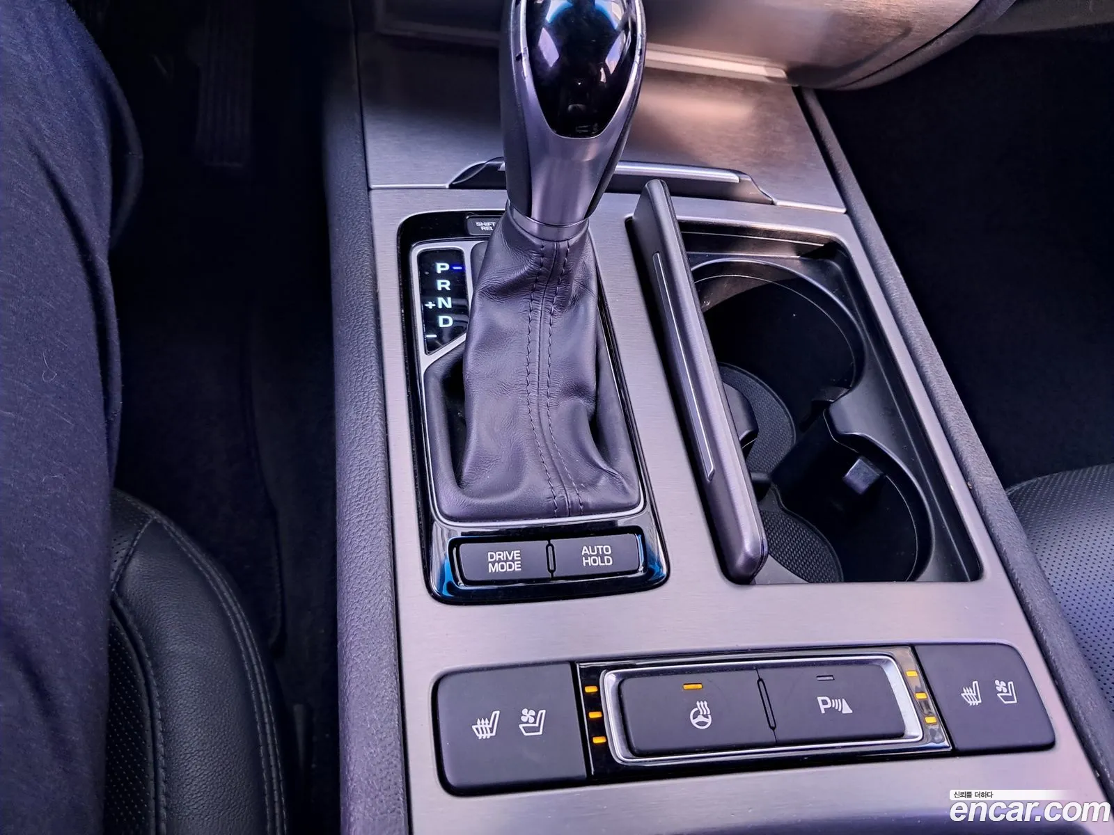 Hyundai Genesis DH 2015 — 12