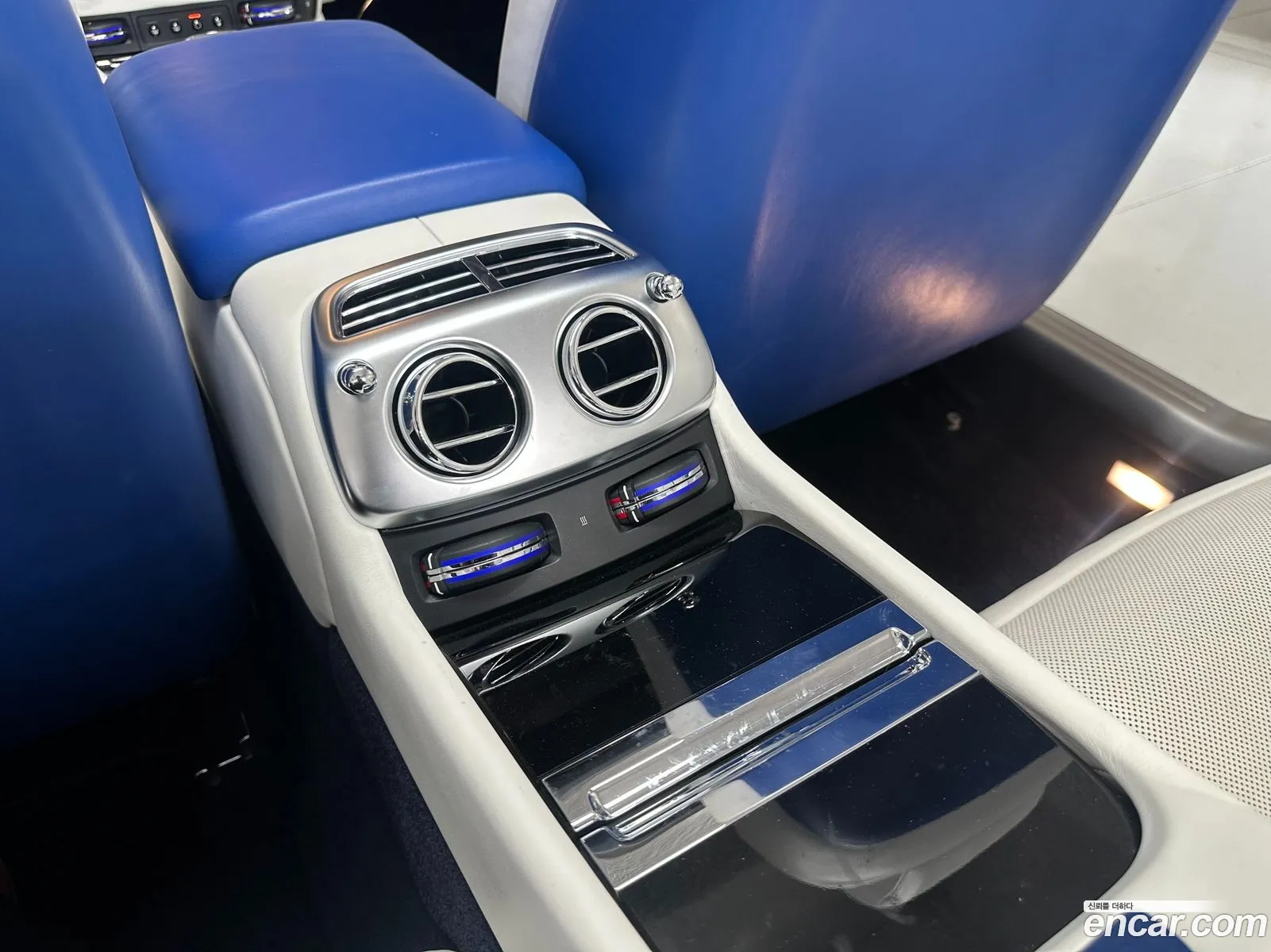 Rolls-Royce Dawn 2017 — 4