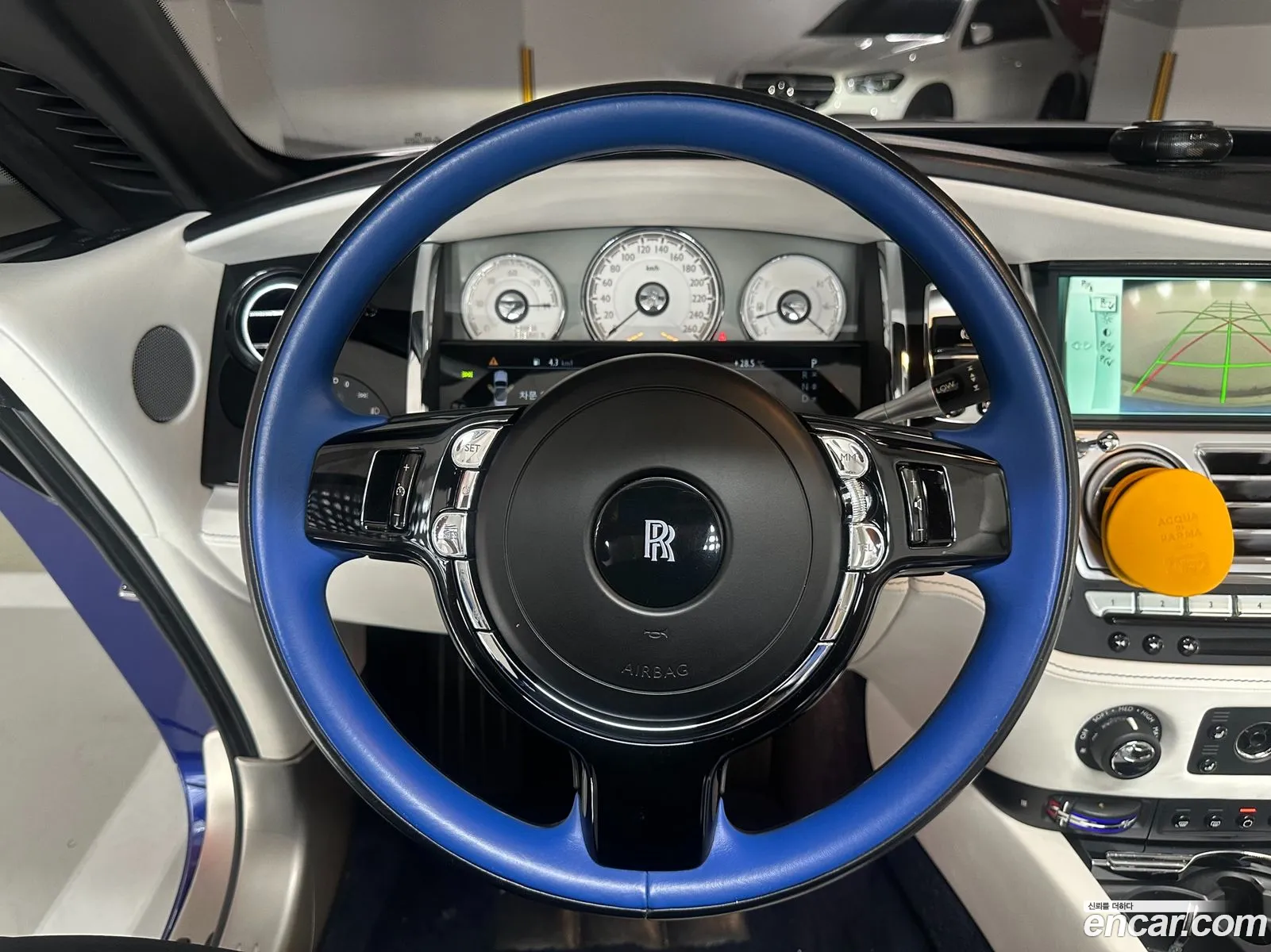 Rolls-Royce Dawn 2017 — 11