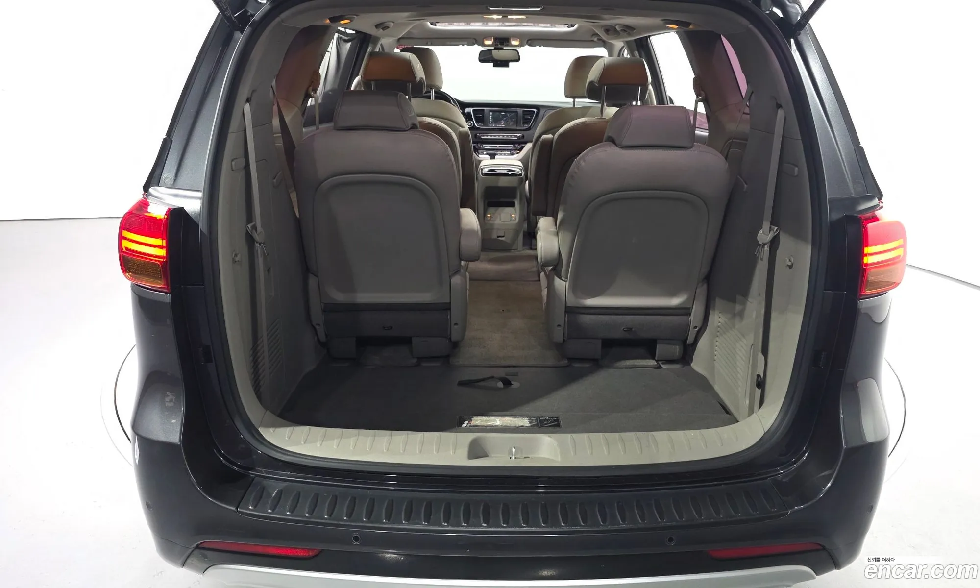 Kia Carnival 2017 KNAMC81ABJS410871 — 12