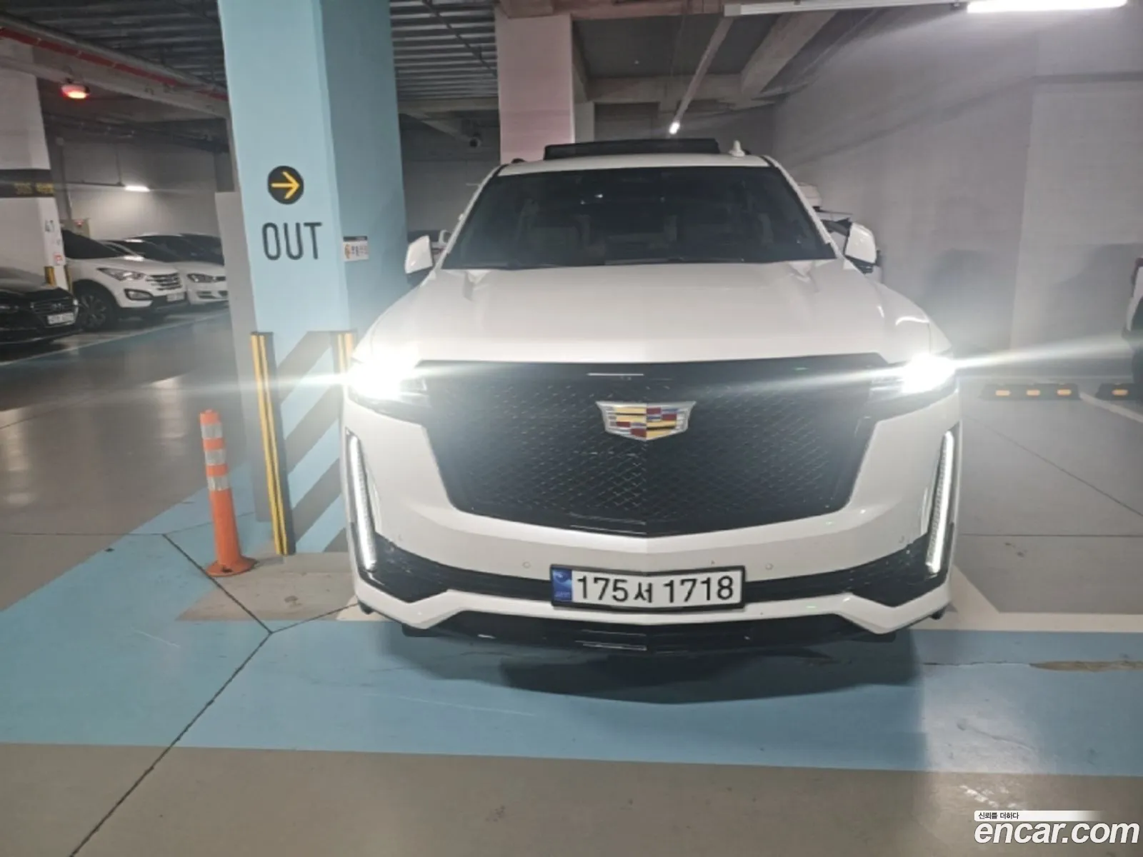 Cadillac Escalade 2023 — 14