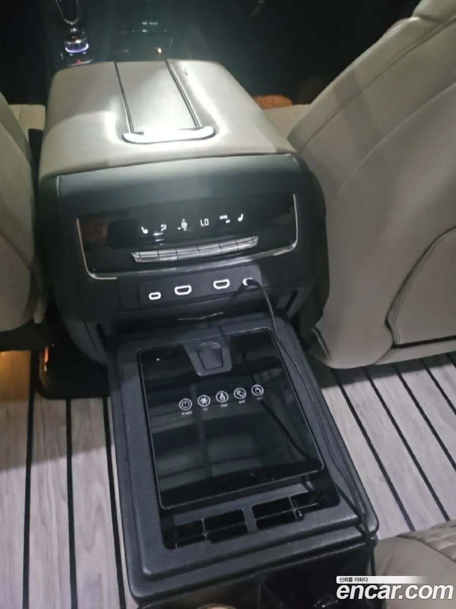 Cadillac Escalade 2023 — 4