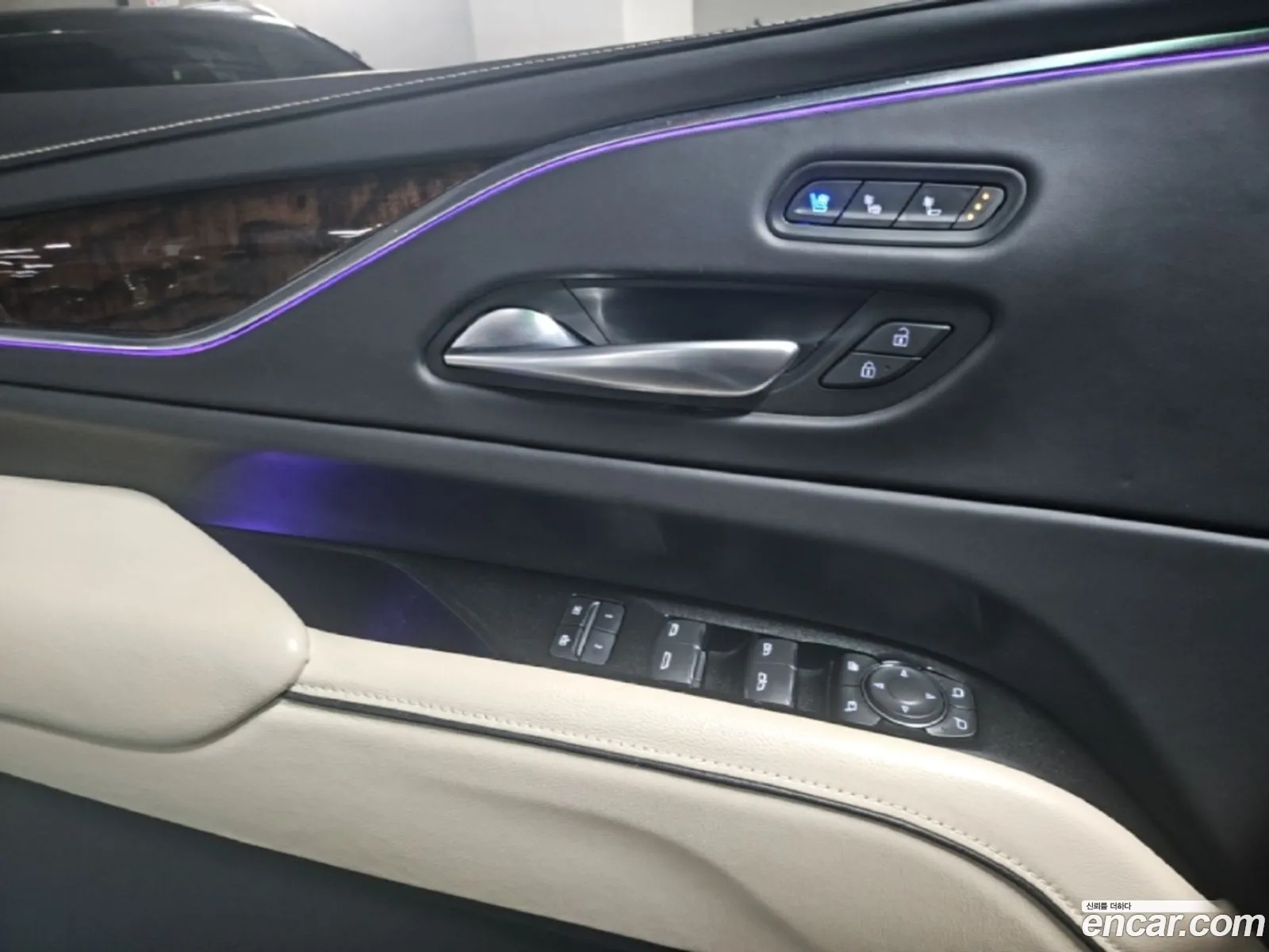Cadillac Escalade 2023 — 2