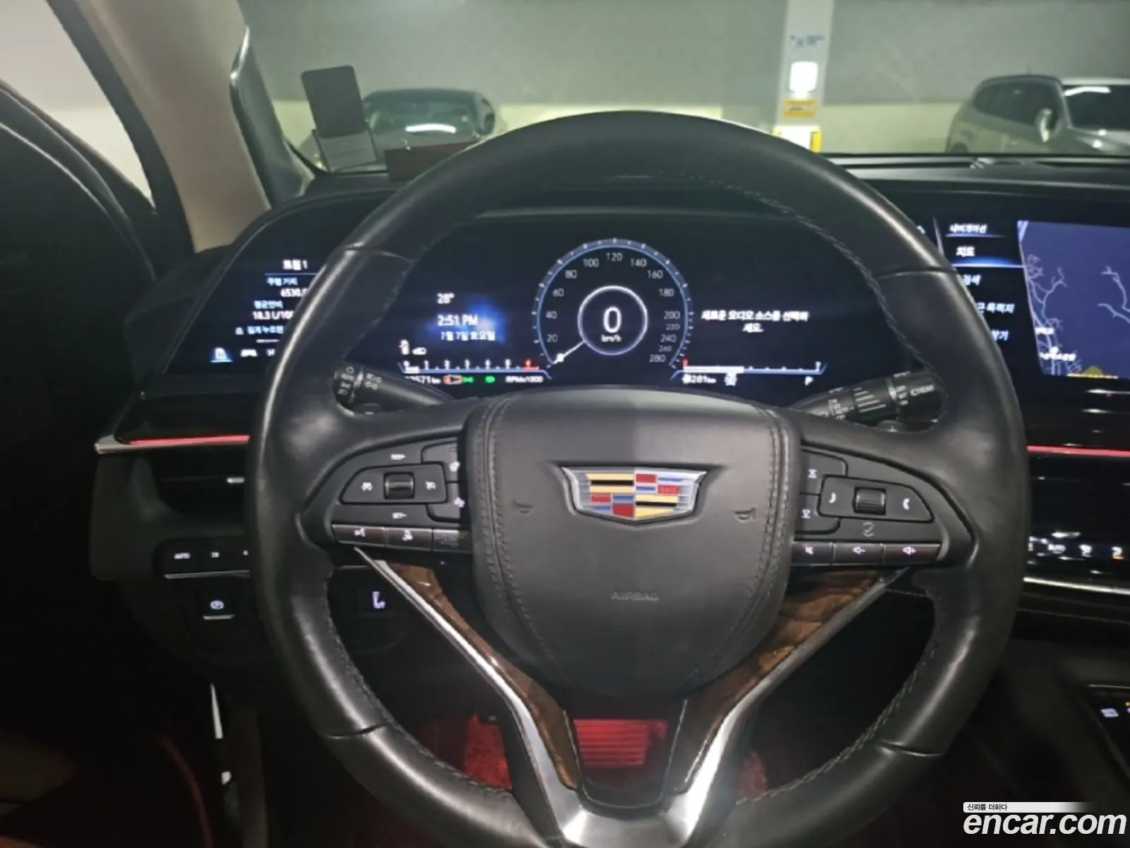 Cadillac Escalade 2023 — 12