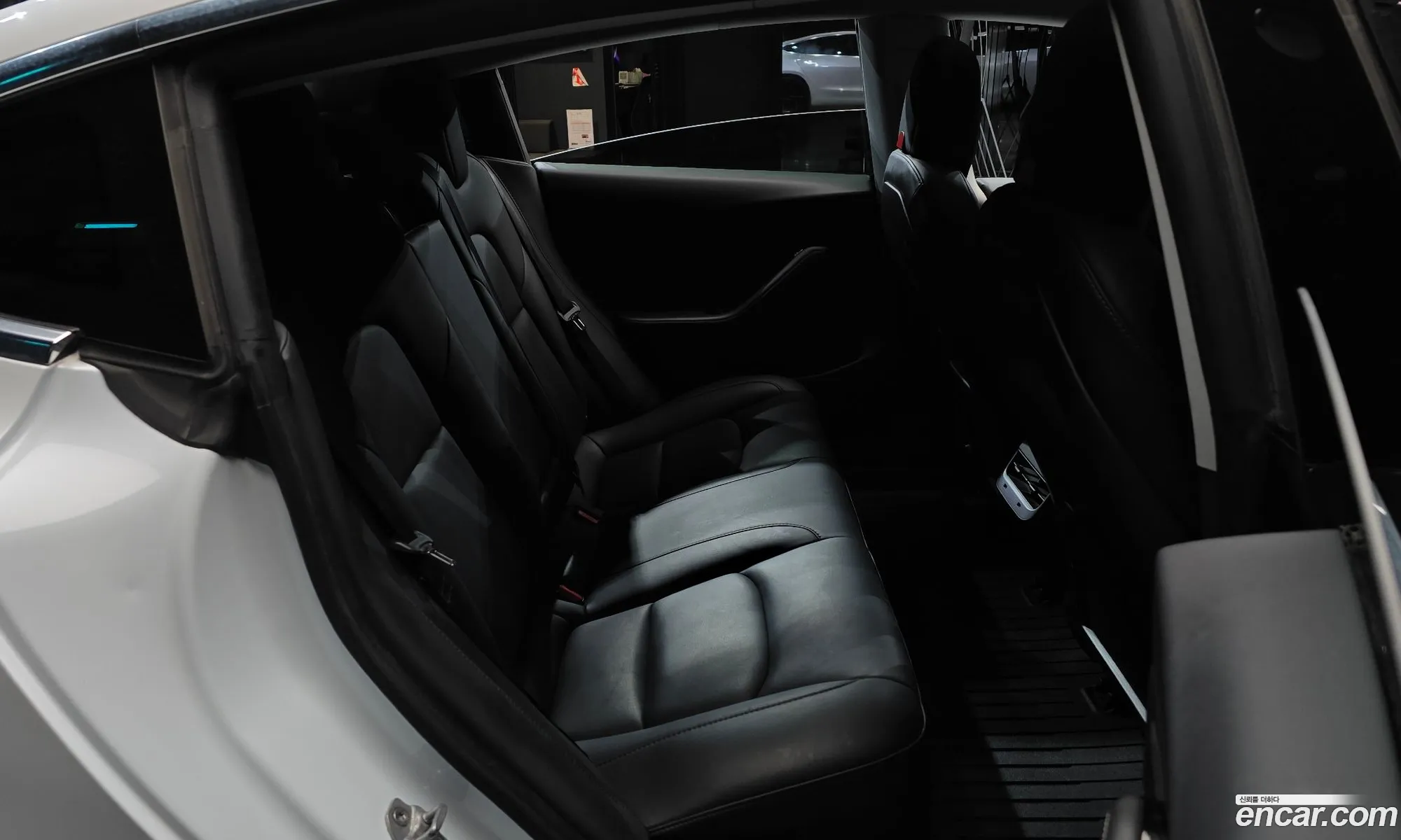 Tesla Model 3 2020 — 10