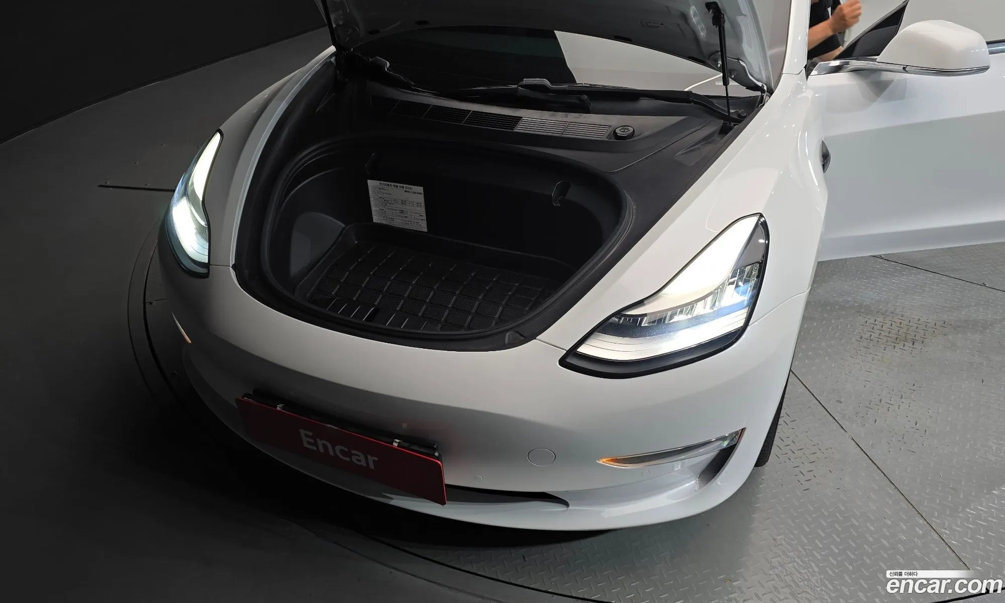 Tesla Model 3 2020 — 12