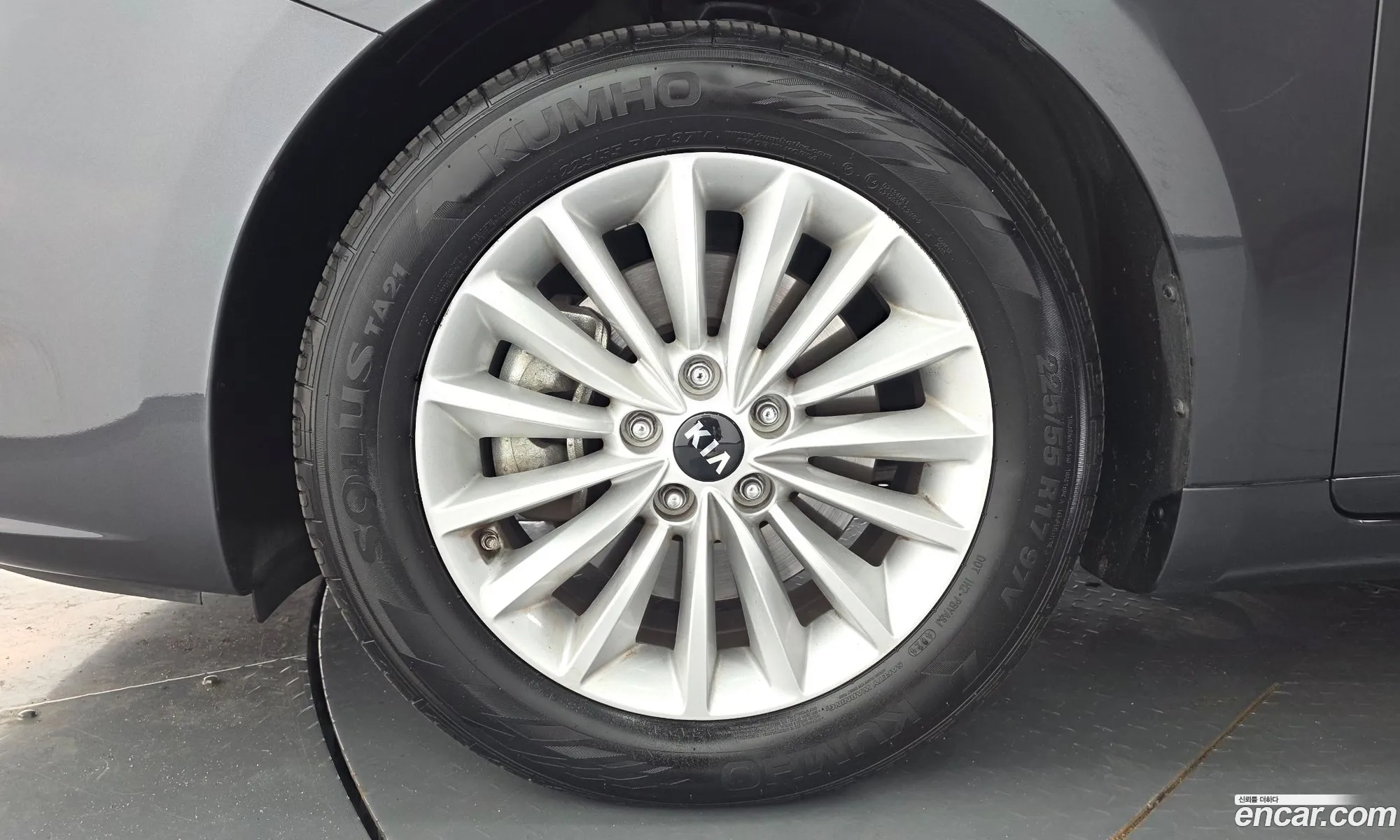 Kia K7 2016 KNALB415BGA025558 — 10