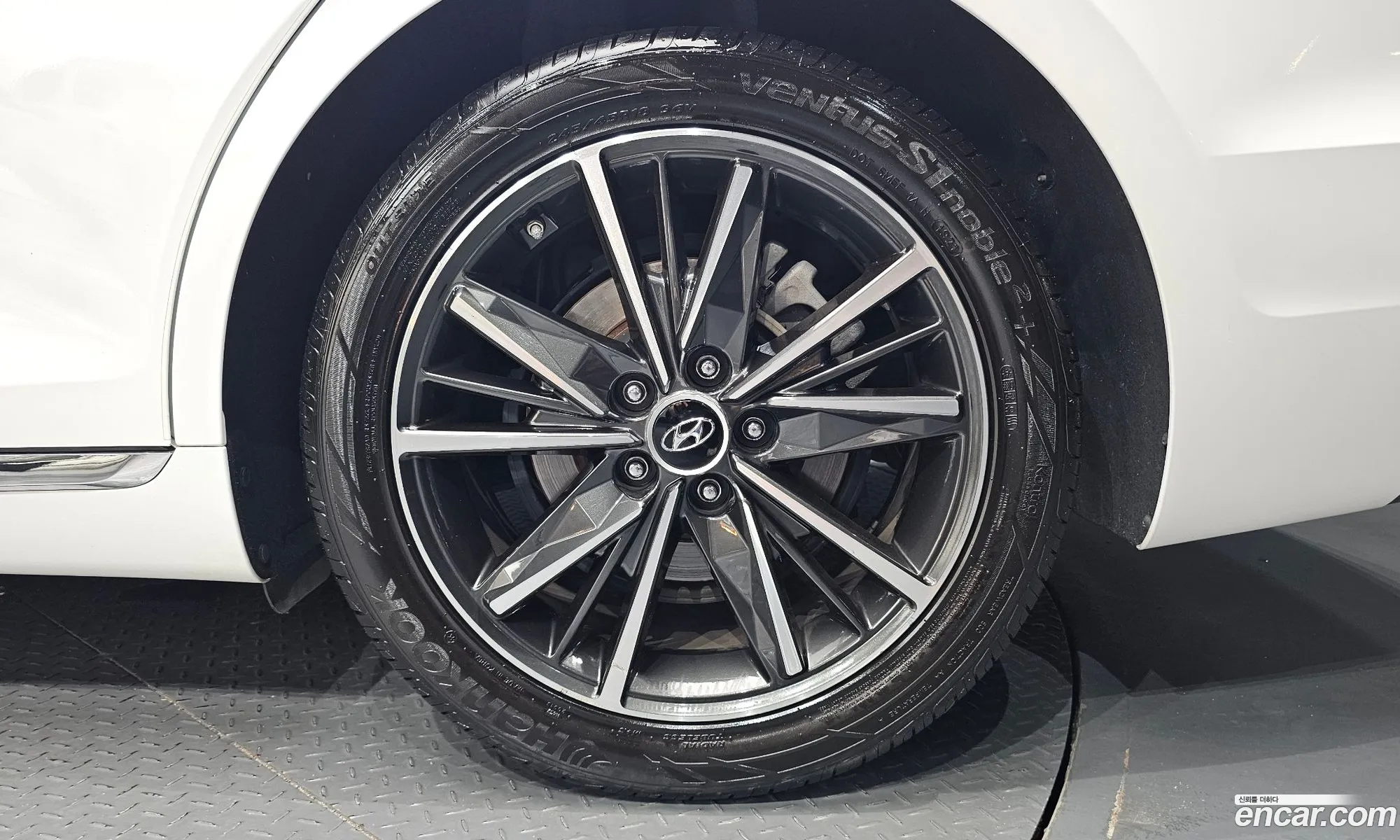 Hyundai Grandeur IG 2021 — 27