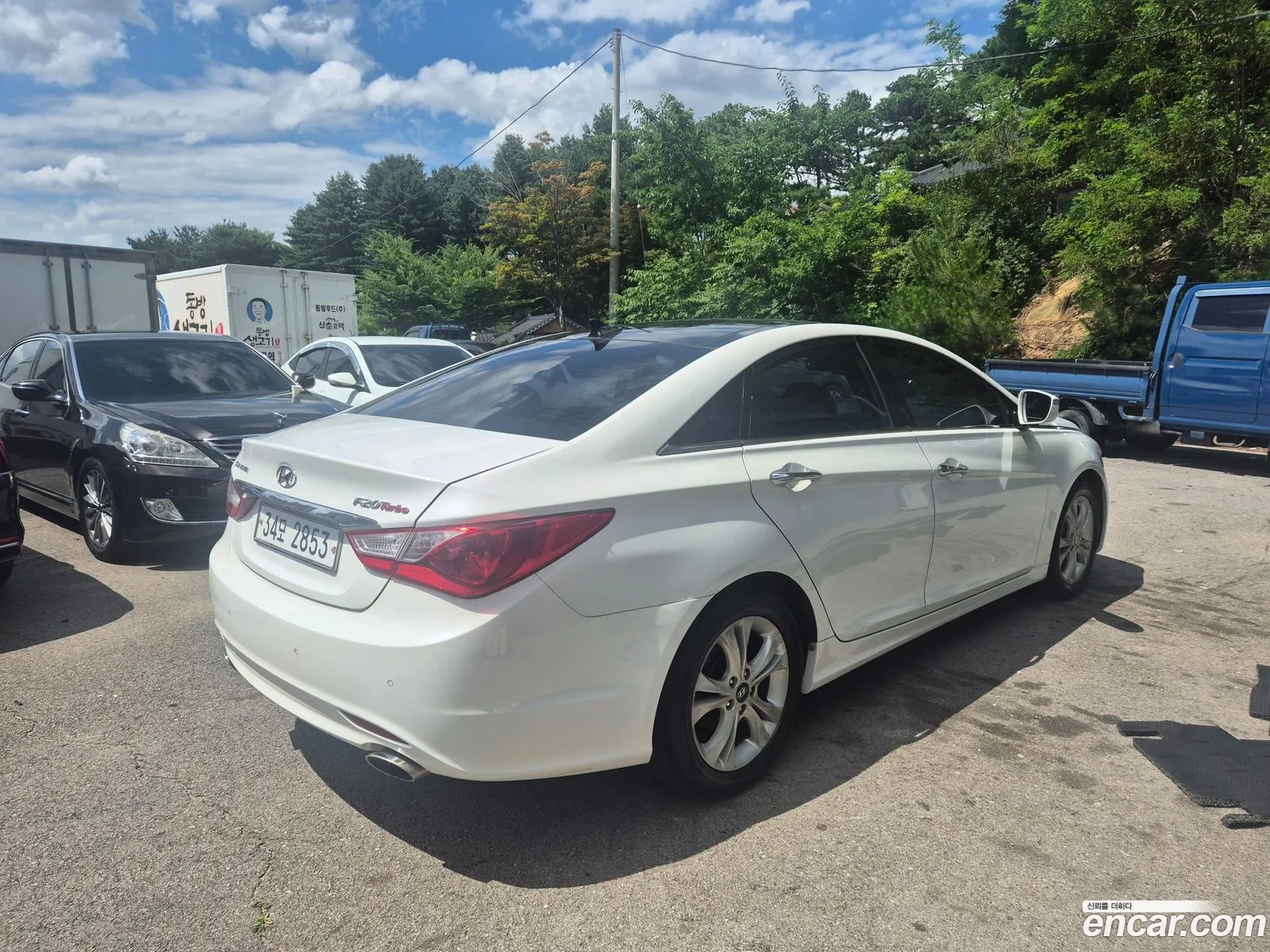 Hyundai YF Sonata 2011 — 15