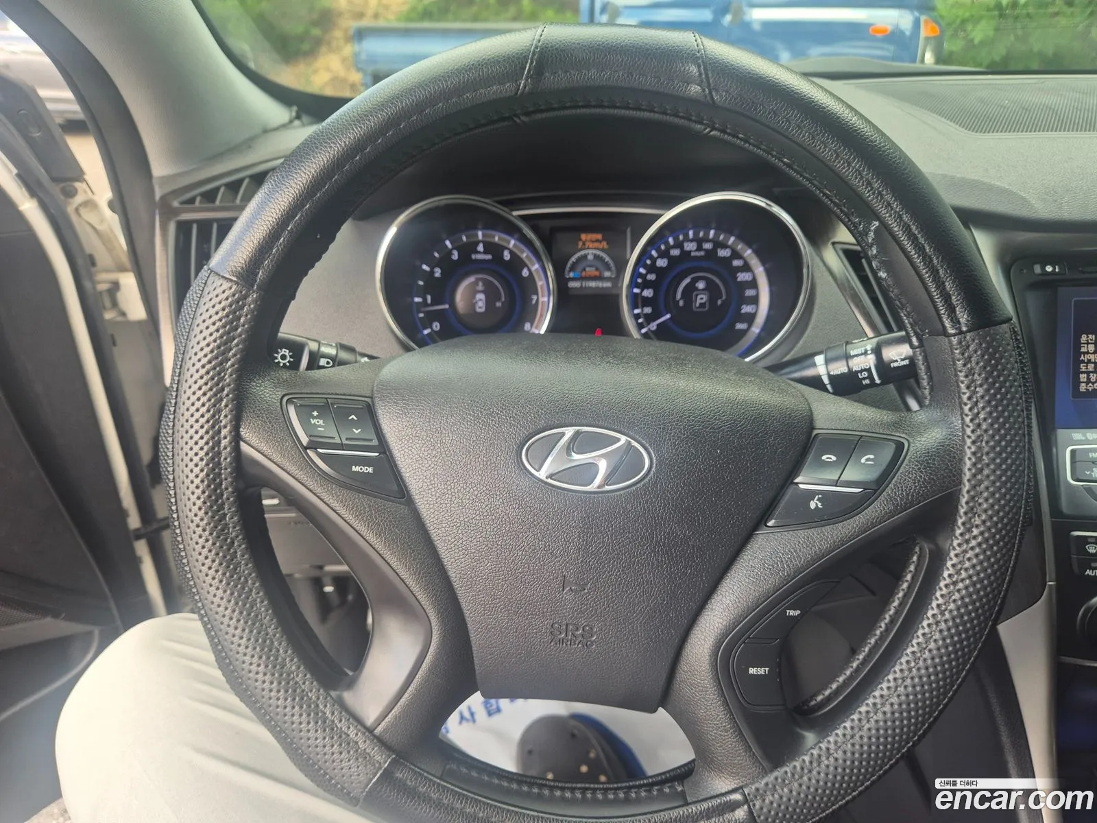Hyundai YF Sonata 2011 — 5