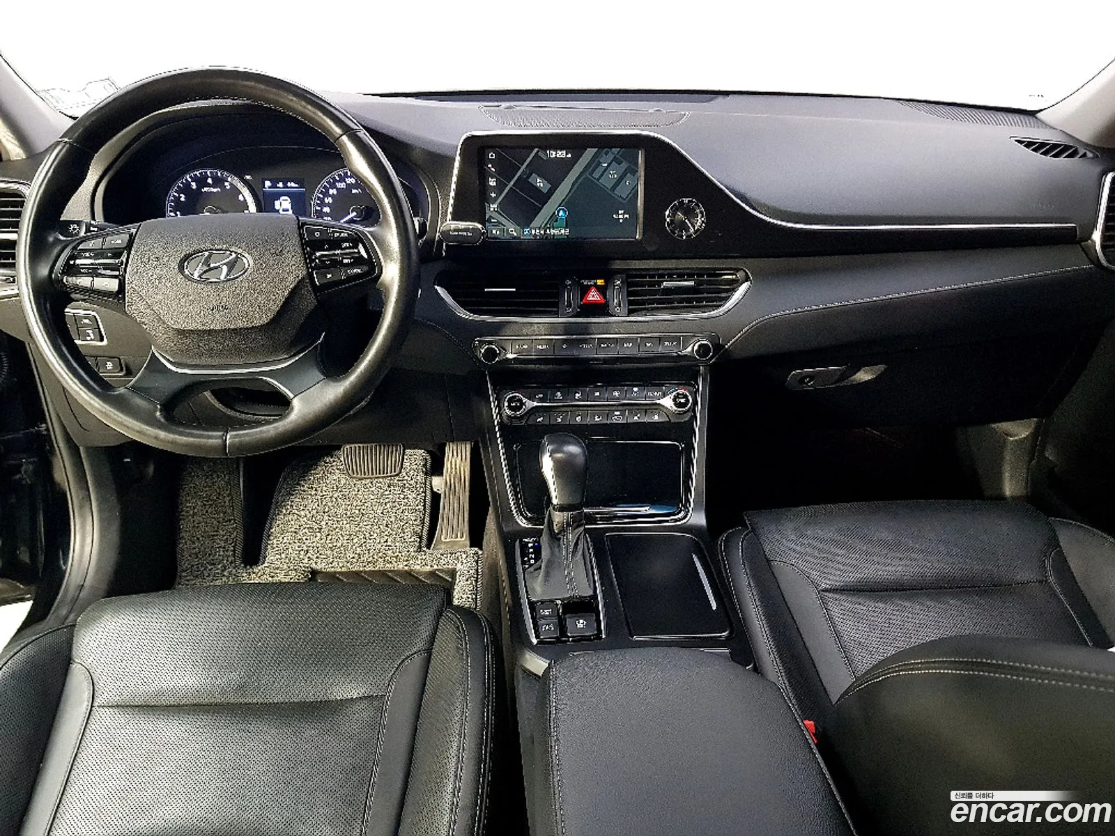 Hyundai Grandeur IG 2019 — 16