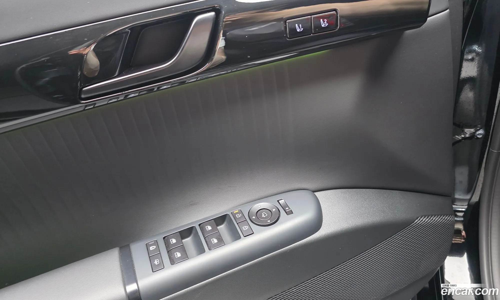 Hyundai Grandeur Hybrid 2023 — 12