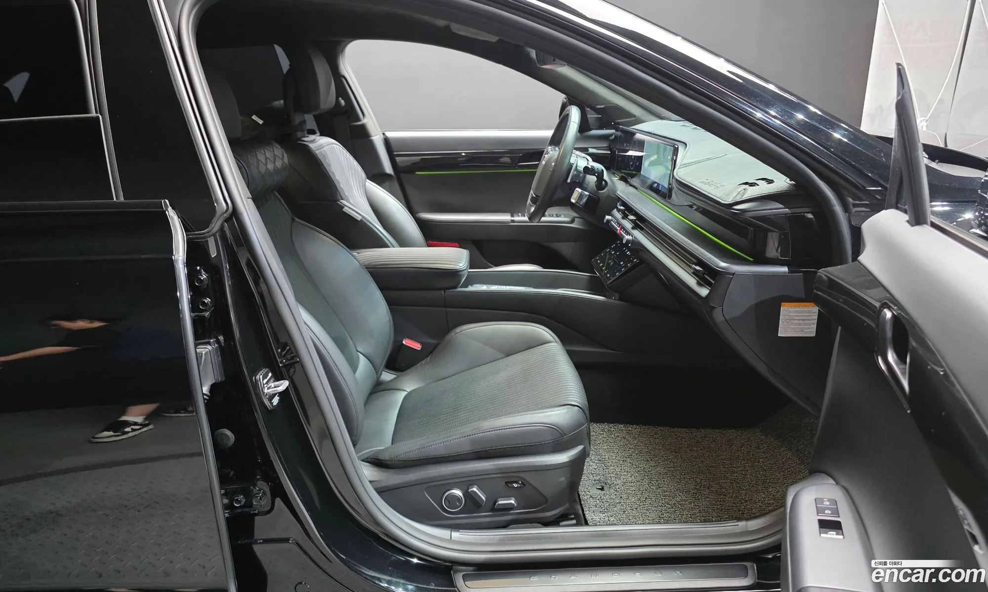 Hyundai Grandeur Hybrid 2023 — 22