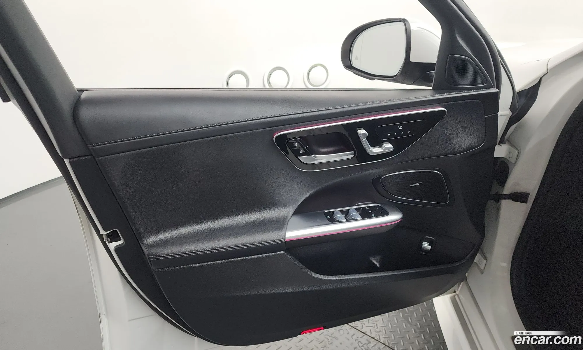 Mercedes-Benz C-Class W206 2023 — 14