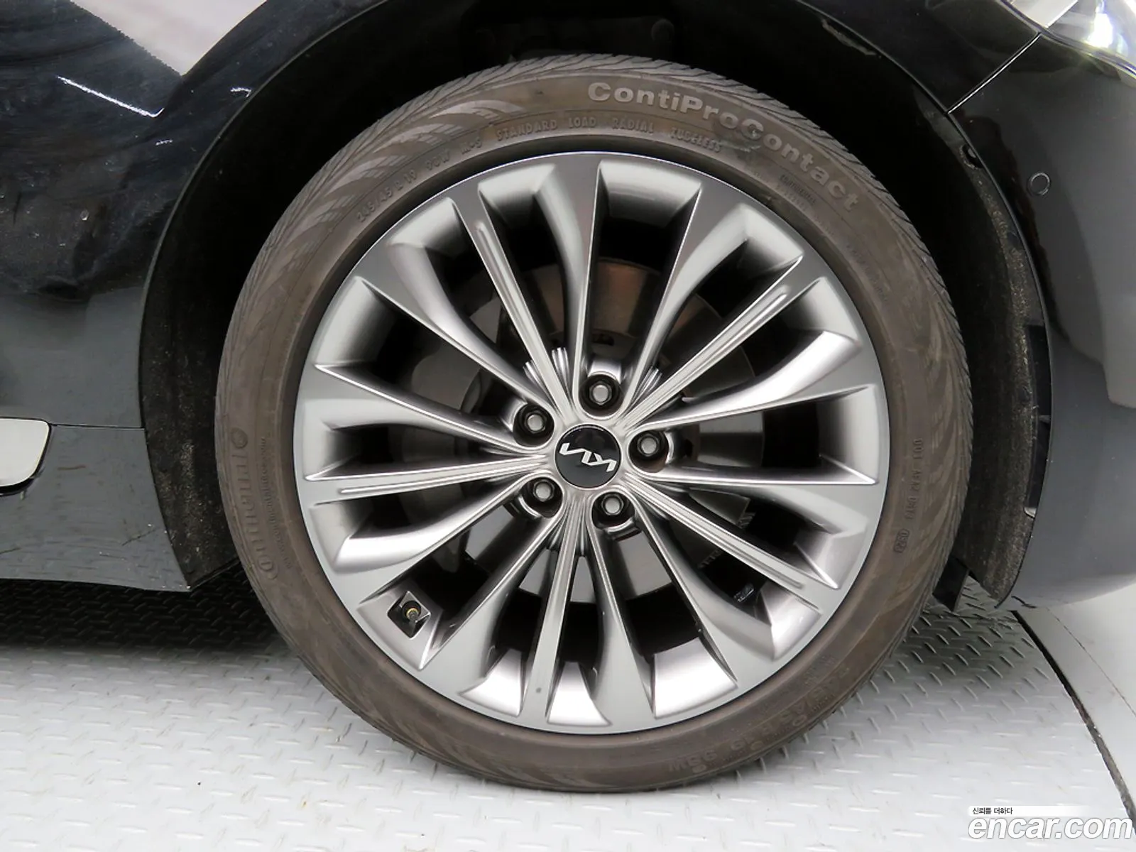 Kia K9 2021 — 15