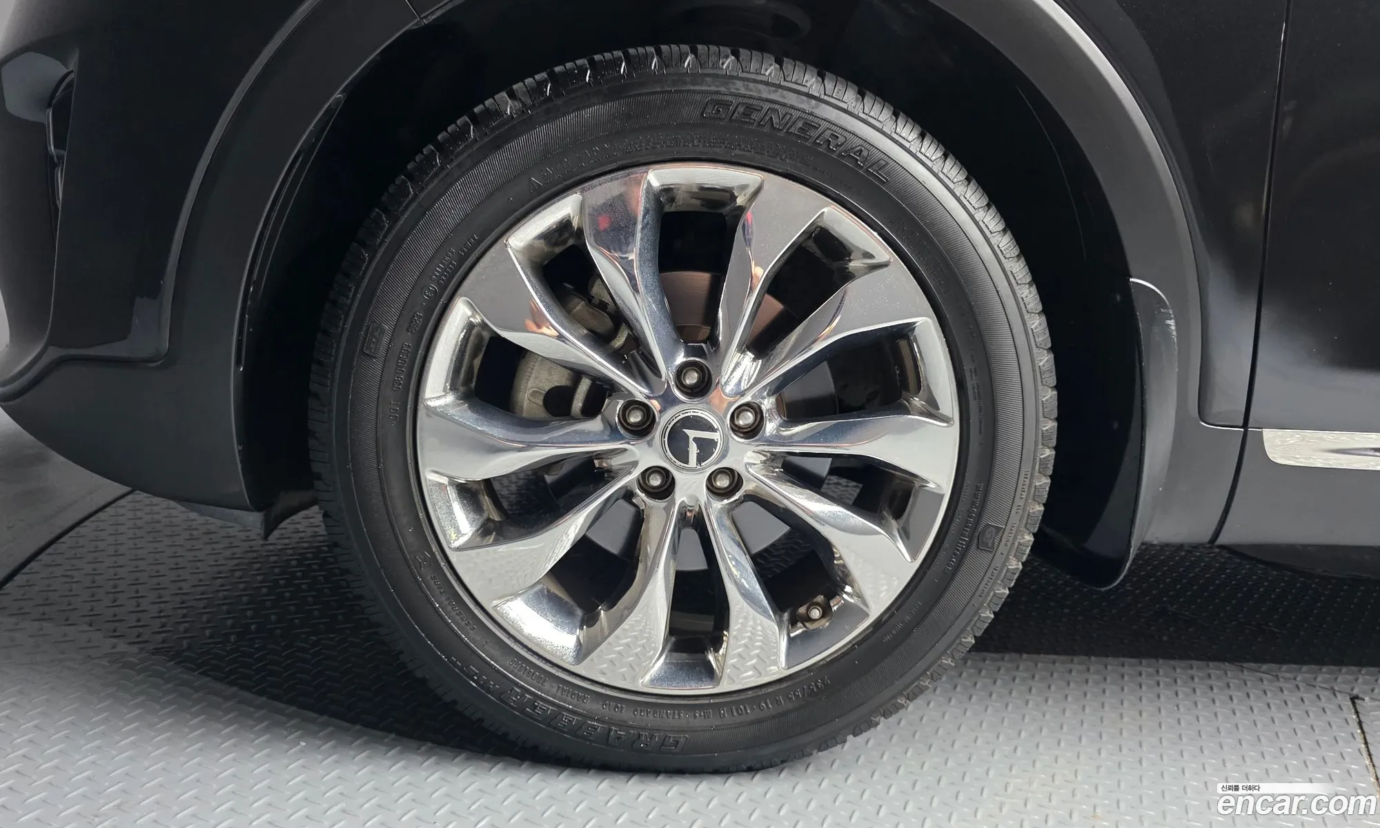 Kia Sorento 2017 KNAPH81BBJA391691 — 17