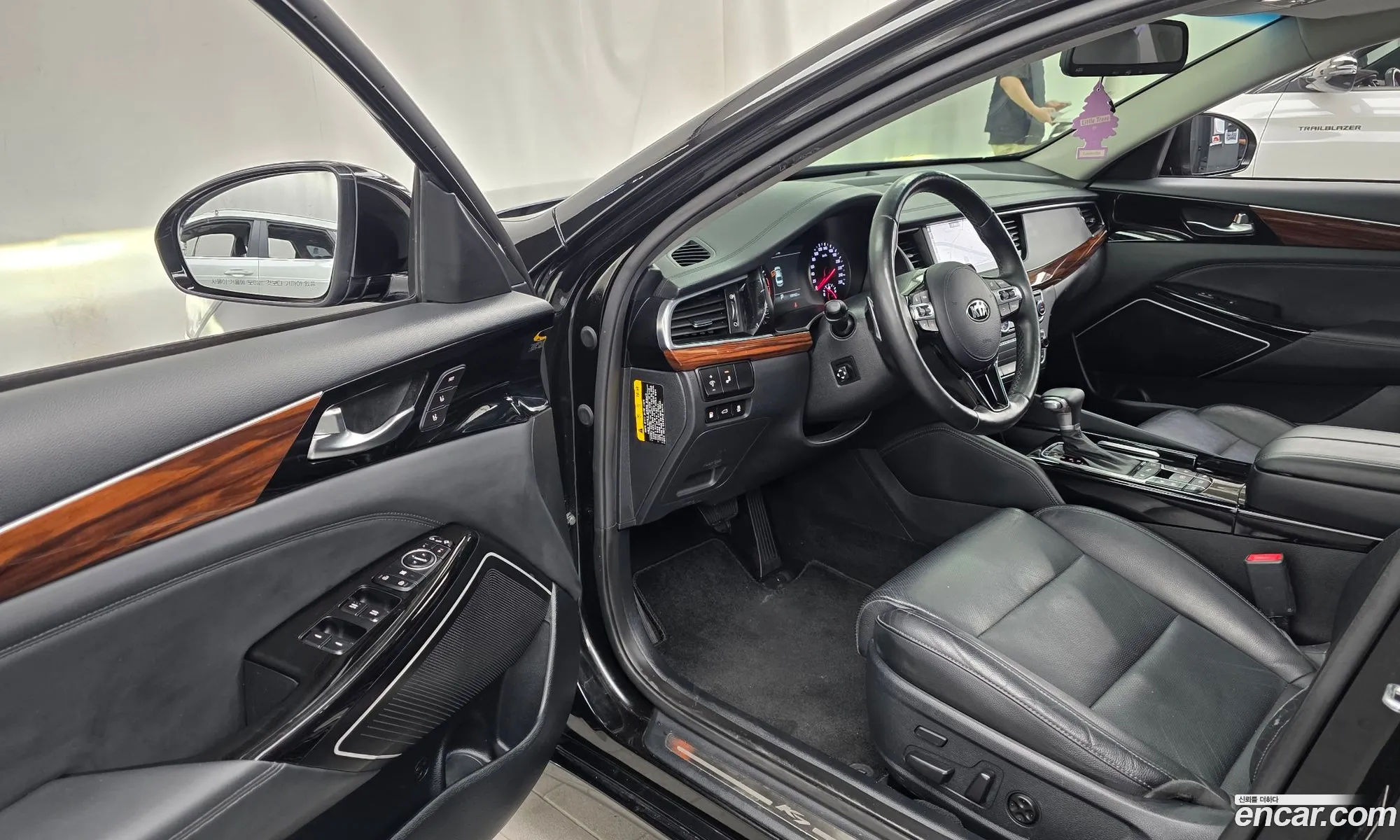Kia K7 2017 KNALC411BHA066402 — 21