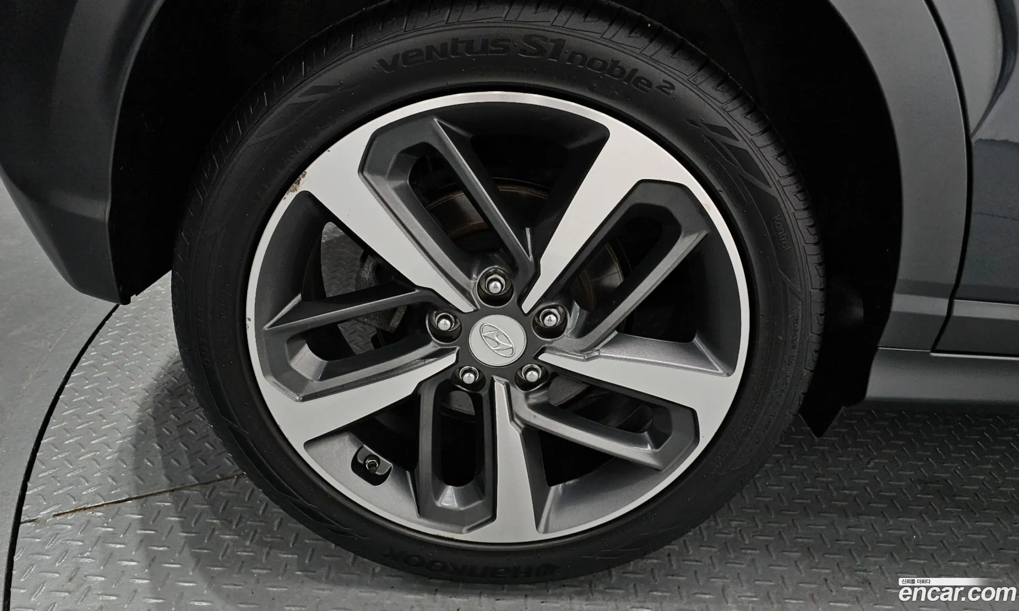 Hyundai Kona 2017 — 16