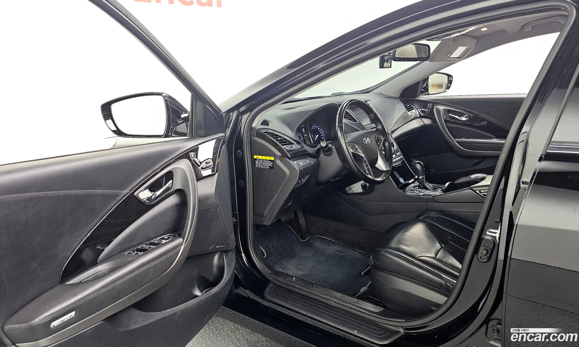 Hyundai Grandeur HG 2016 — 15