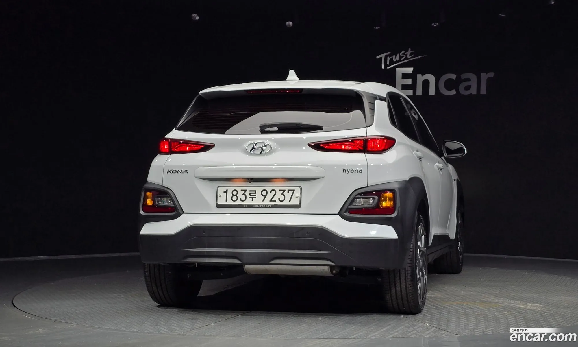 Hyundai Kona Hybrid 2020 — 18