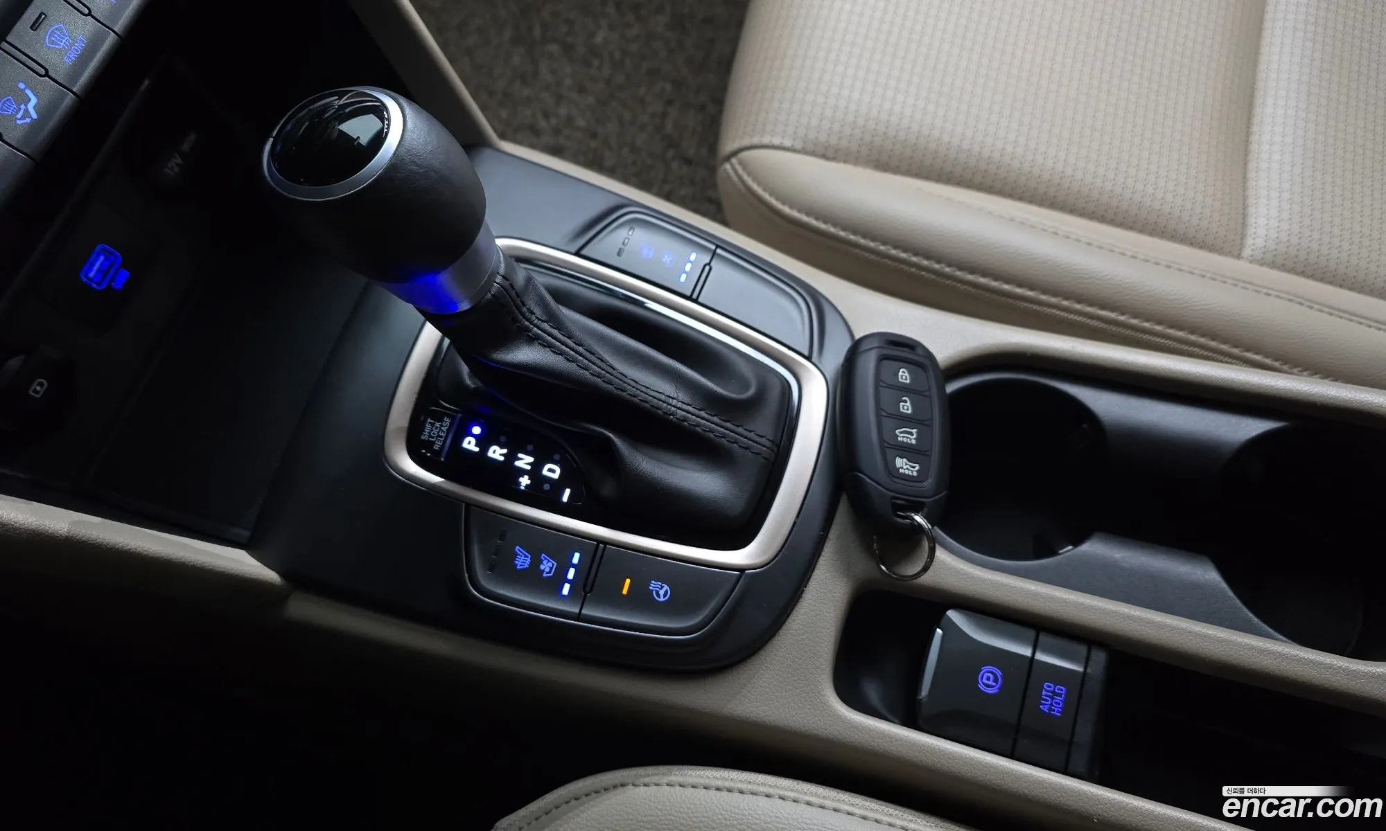 Hyundai Kona Hybrid 2020 — 19