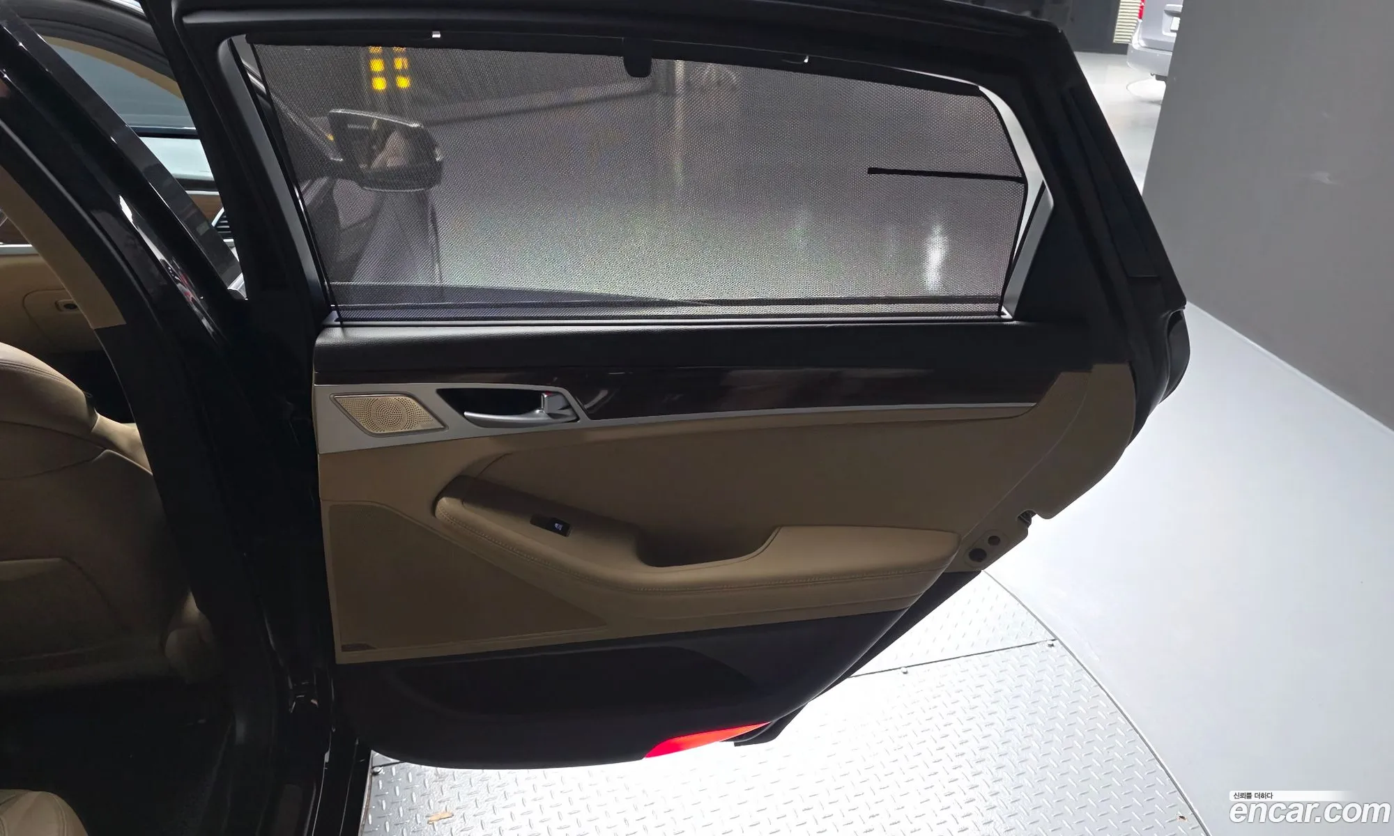 Genesis G80 2016 KMHGM41DDHU201877 — 7