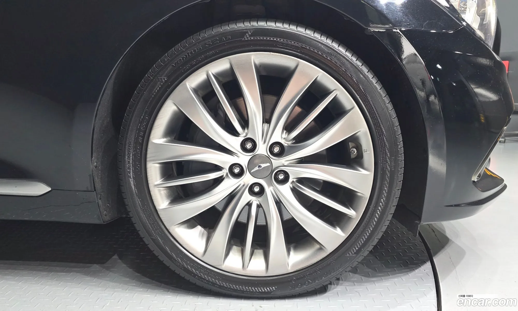 Genesis G80 2016 KMHGM41DDHU201877 — 23