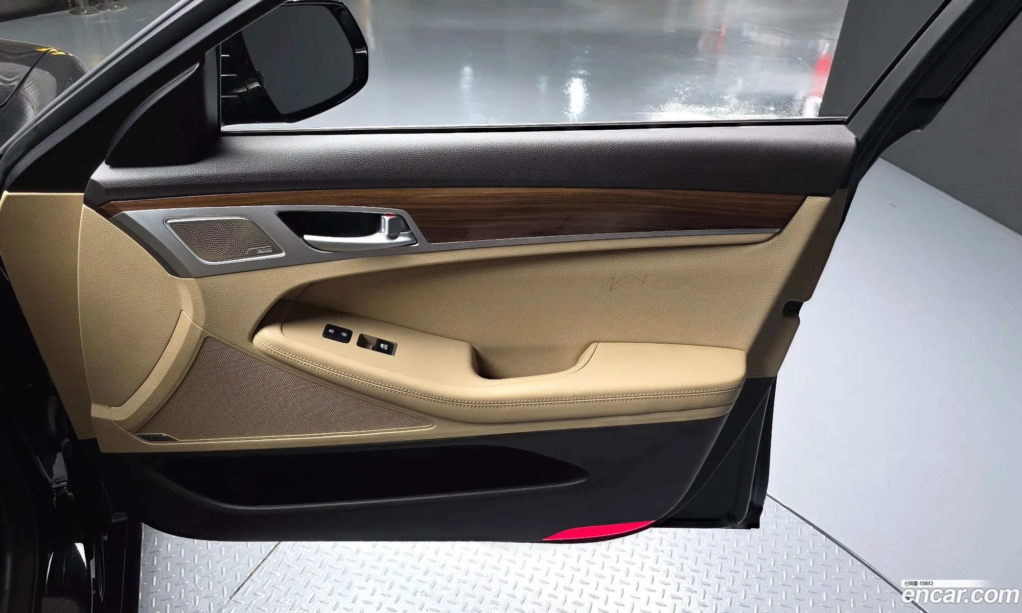 Genesis G80 2016 KMHGM41DDHU201877 — 27