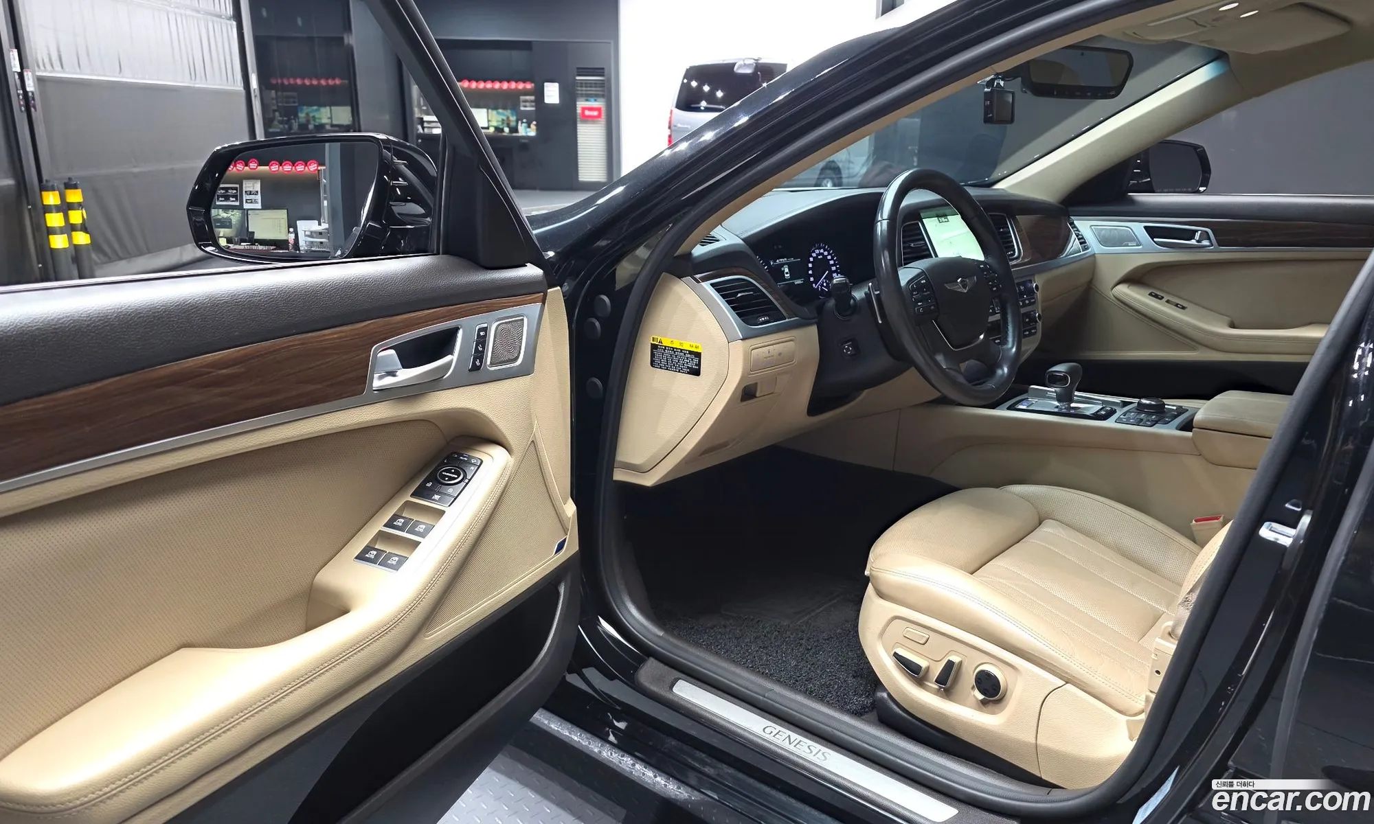 Genesis G80 2016 KMHGM41DDHU201877 — 29