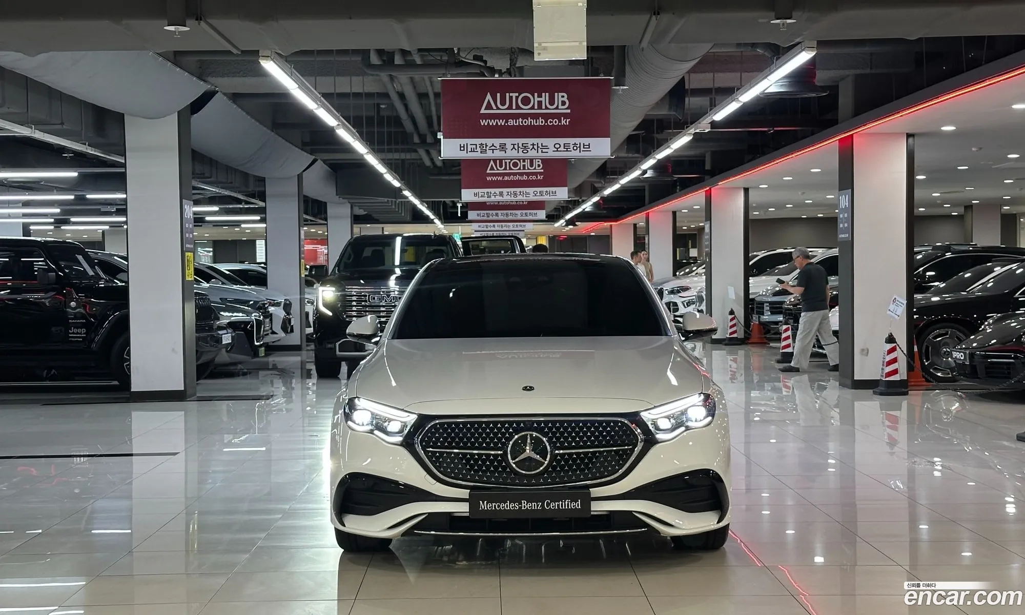 Mercedes-Benz E-Class W214 2025 — 19