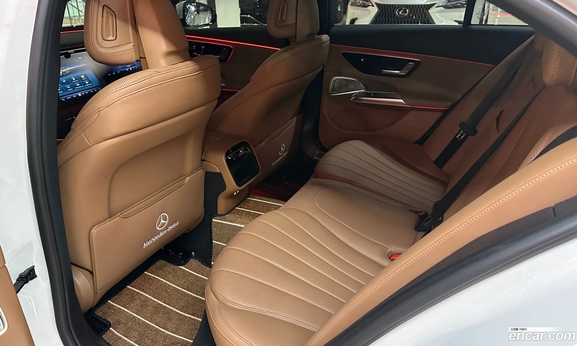 Mercedes-Benz E-Class W214 2025 — 14