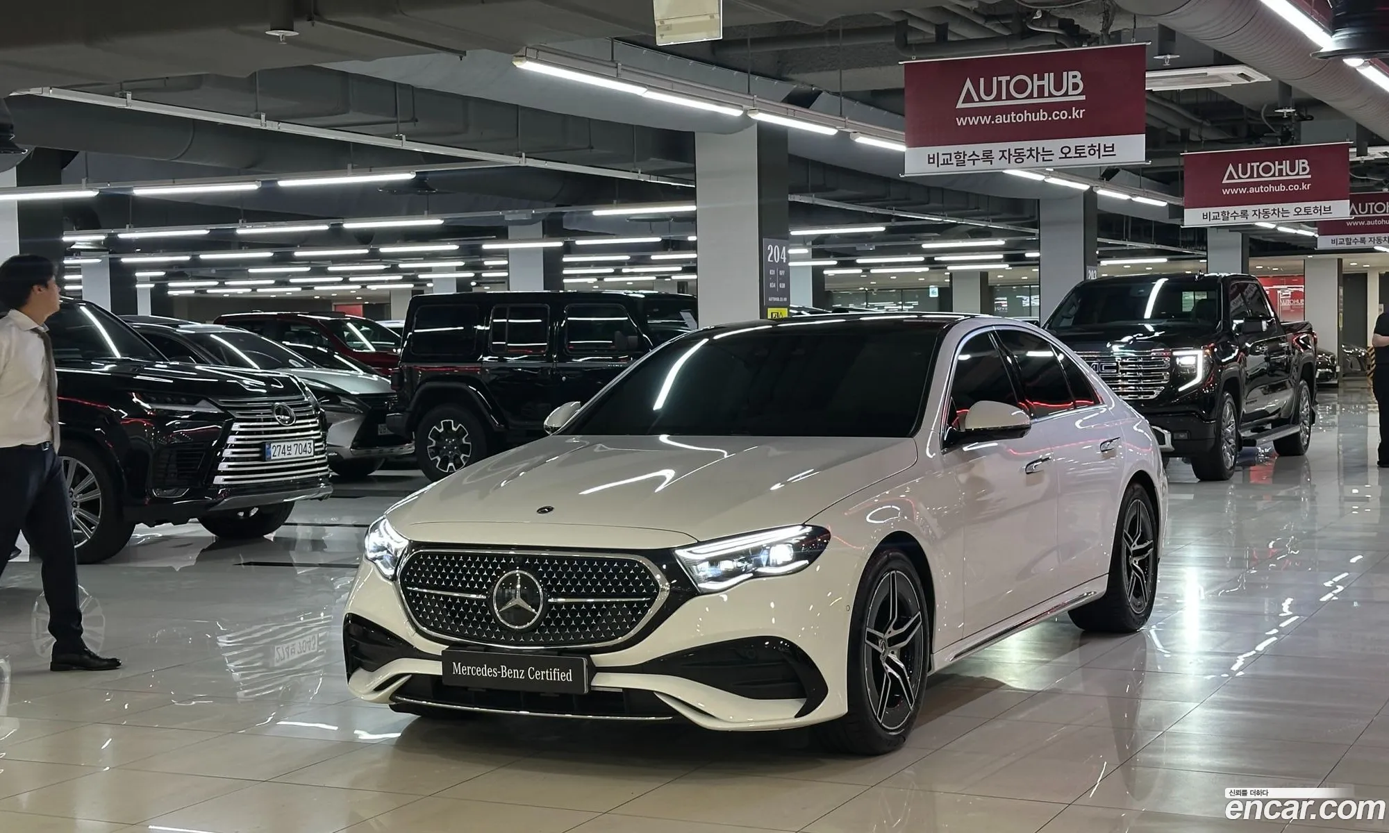 Mercedes-Benz E-Class W214 2025 — 12