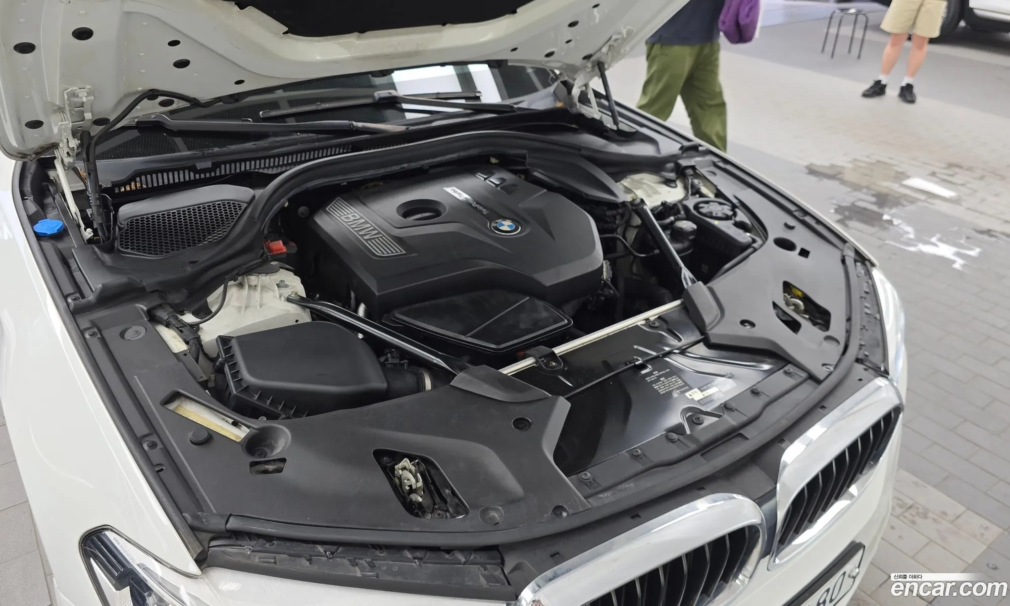 BMW 5 Series 2017 WBAJD3103JG970567 — 29