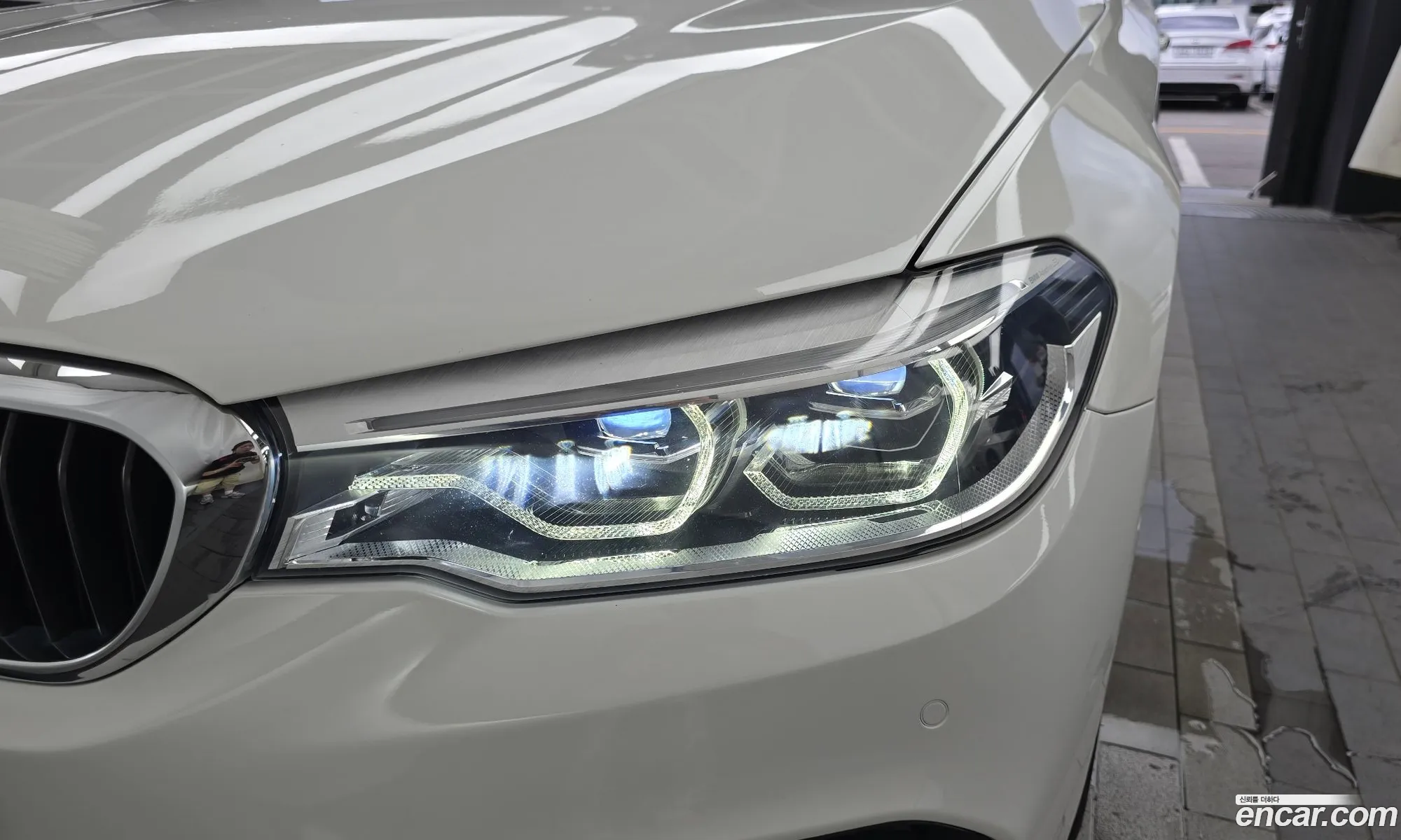 BMW 5 Series 2017 WBAJD3103JG970567 — 5