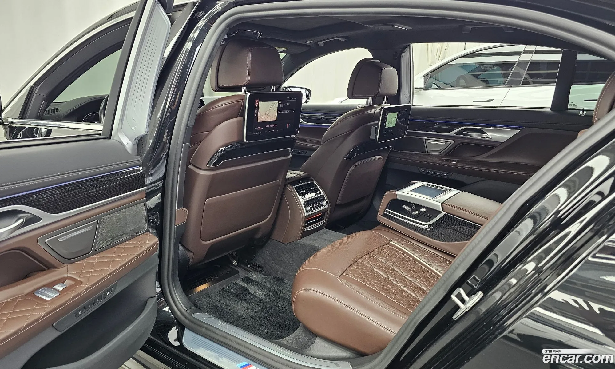 BMW 7 Series 2021 — 11