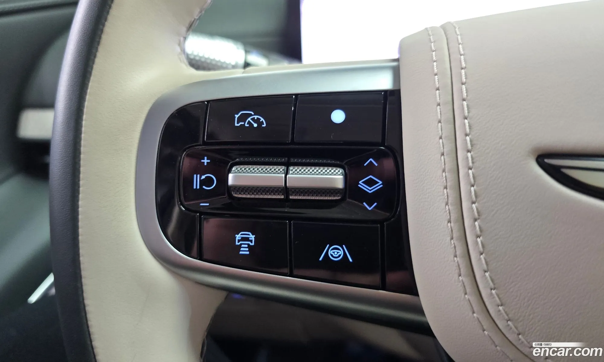 Genesis GV80 2025 — 30