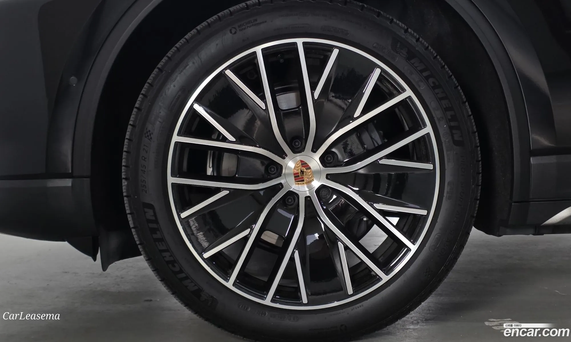 Porsche Macan EV 2025 — 4