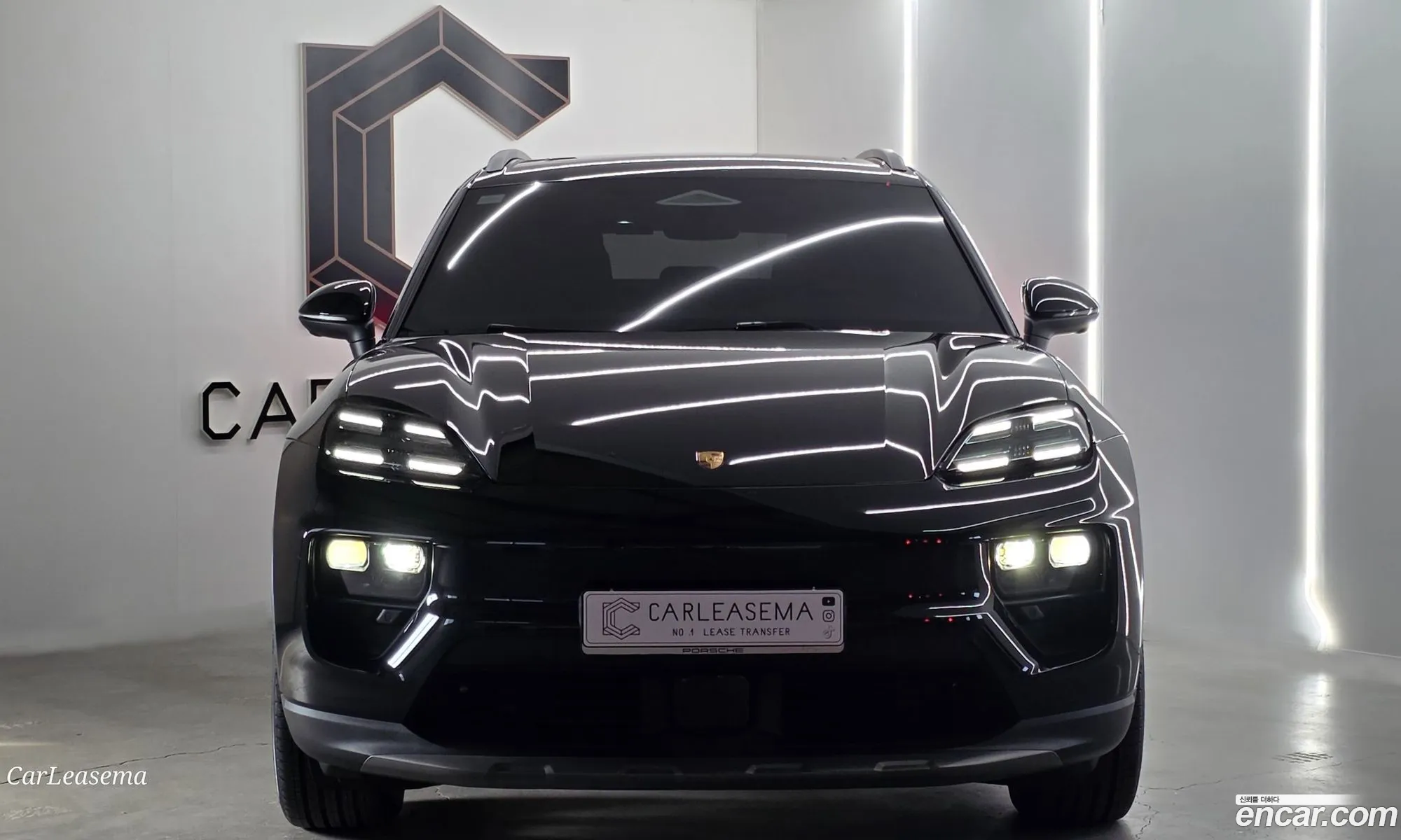 Porsche Macan EV