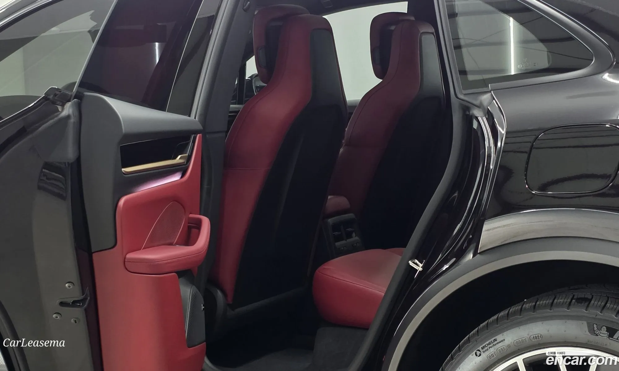 Porsche Macan EV