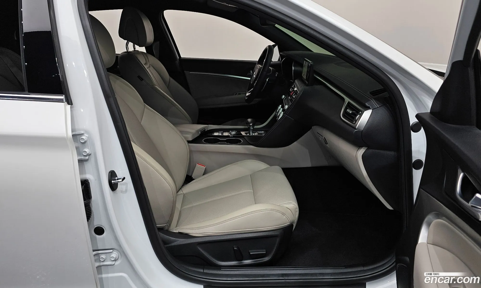 Genesis G70 2022 KMTG341ABNU097395 — 12