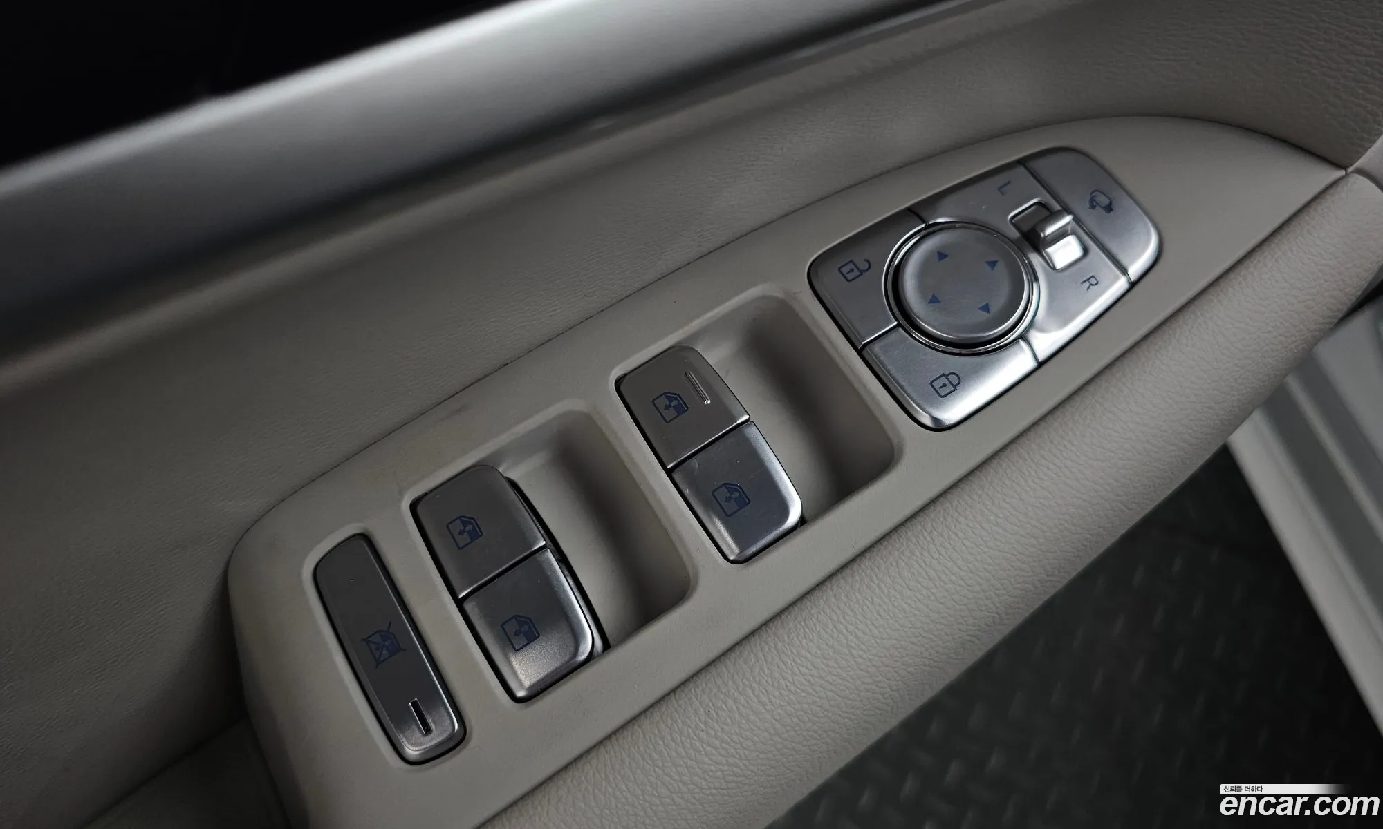 Genesis G70 2022 KMTG341ABNU097395 — 15