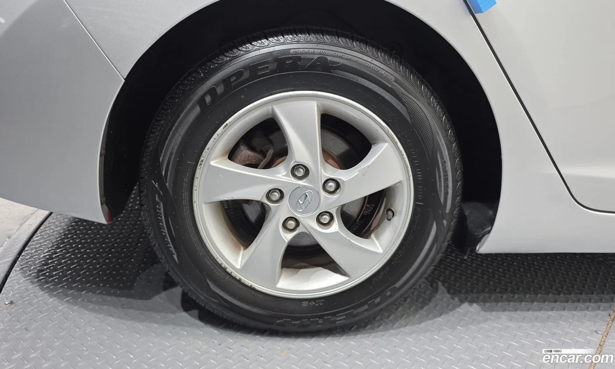 Hyundai Elantra 2013 — 13
