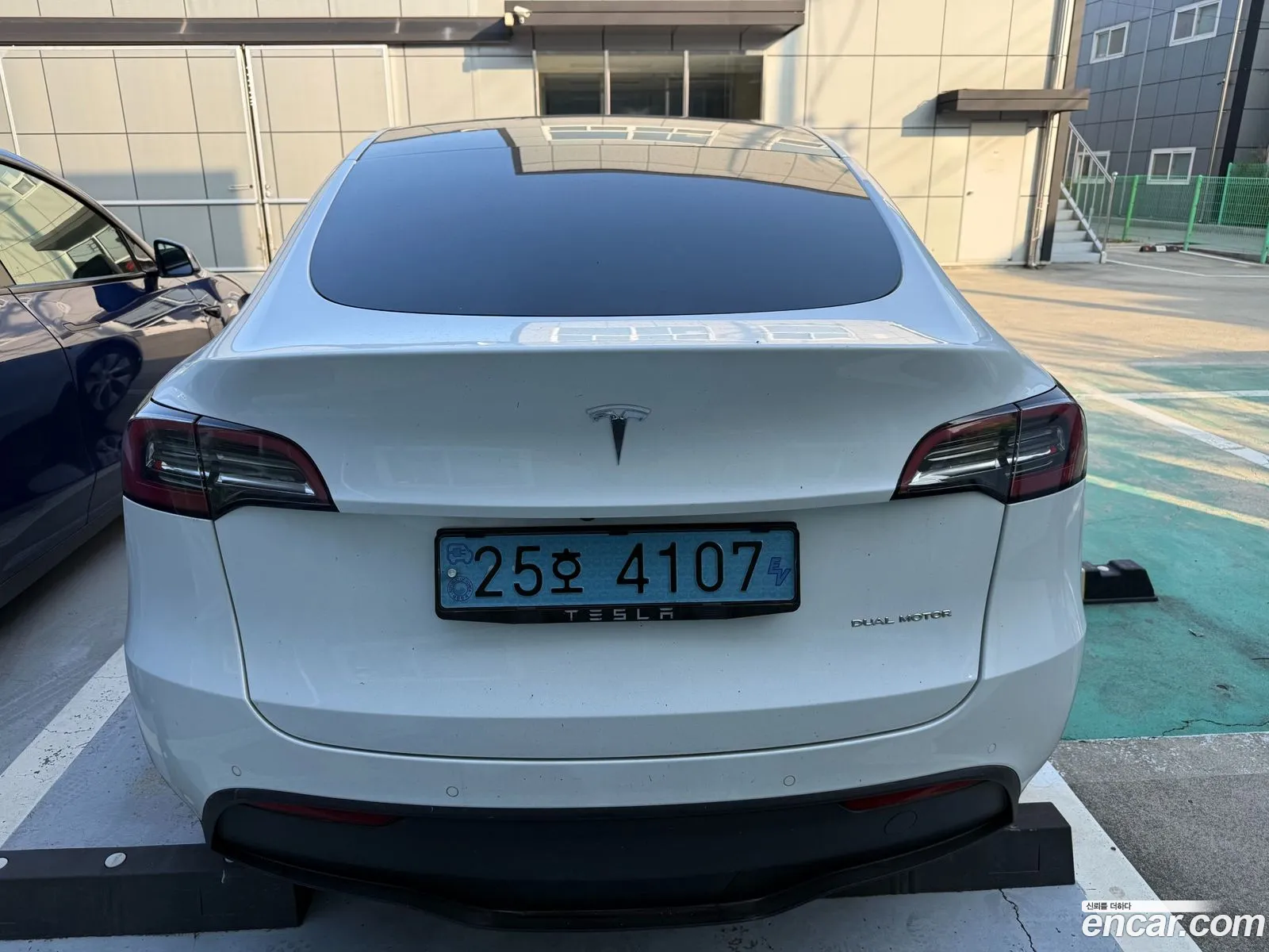 Tesla Model Y 2021 — 8
