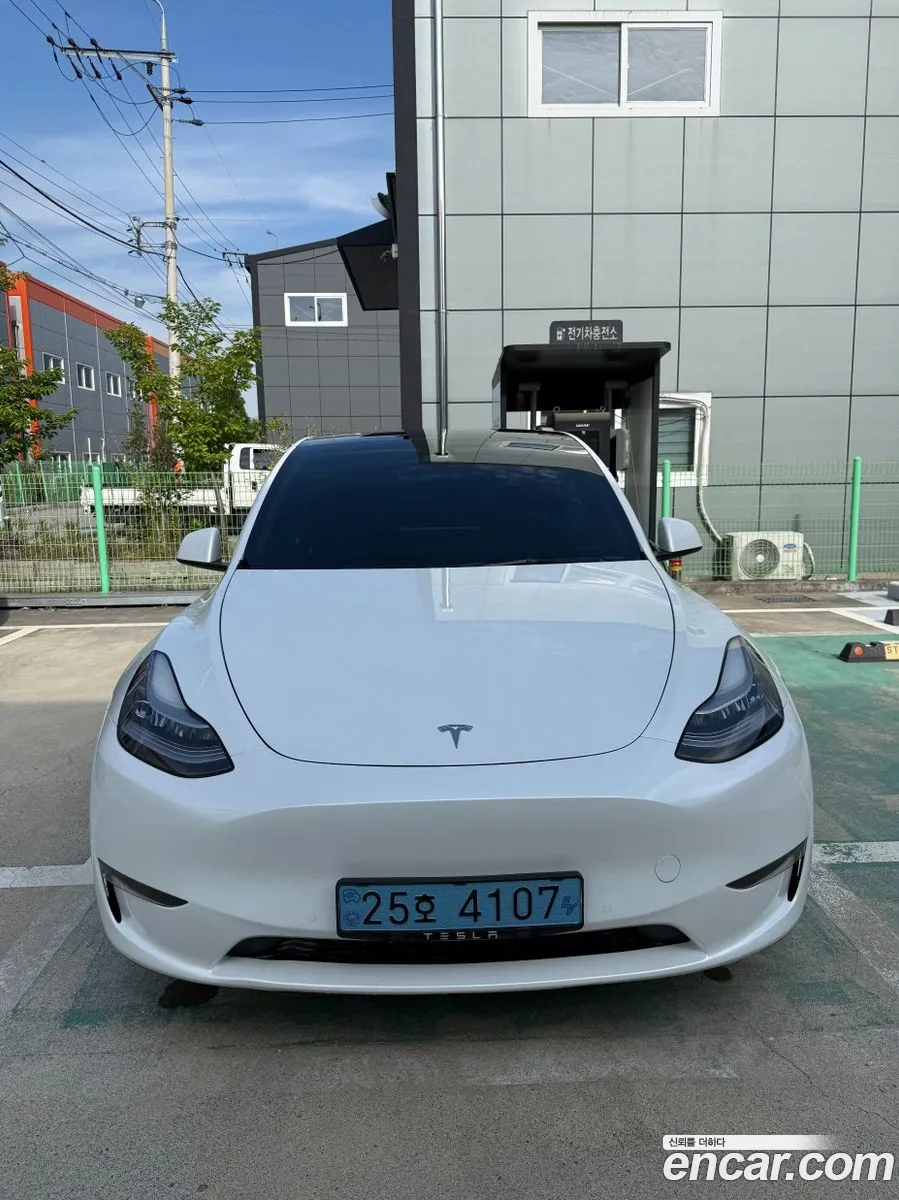 Tesla Model Y 2021 — 10