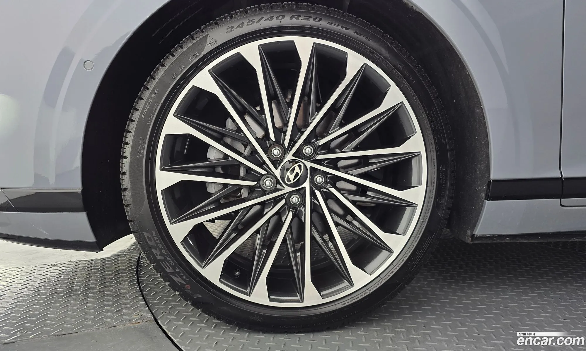 Hyundai Grandeur 2024 — 17