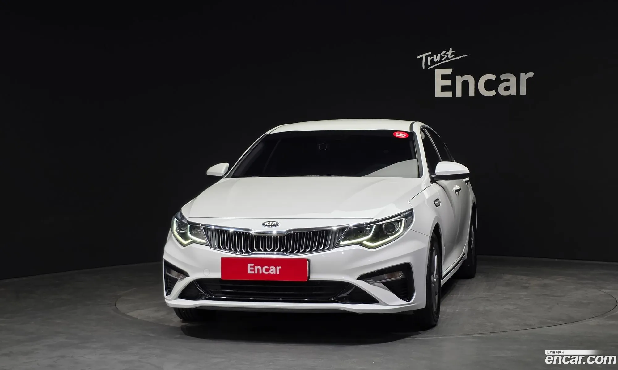 Kia K5 2019 KNAGS411BLA367335 — 9