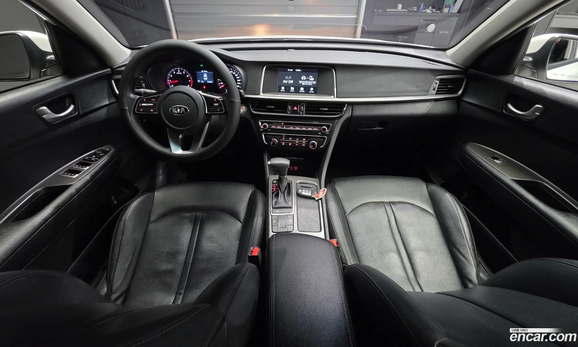Kia K5 2019 KNAGS411BLA367335 — 4